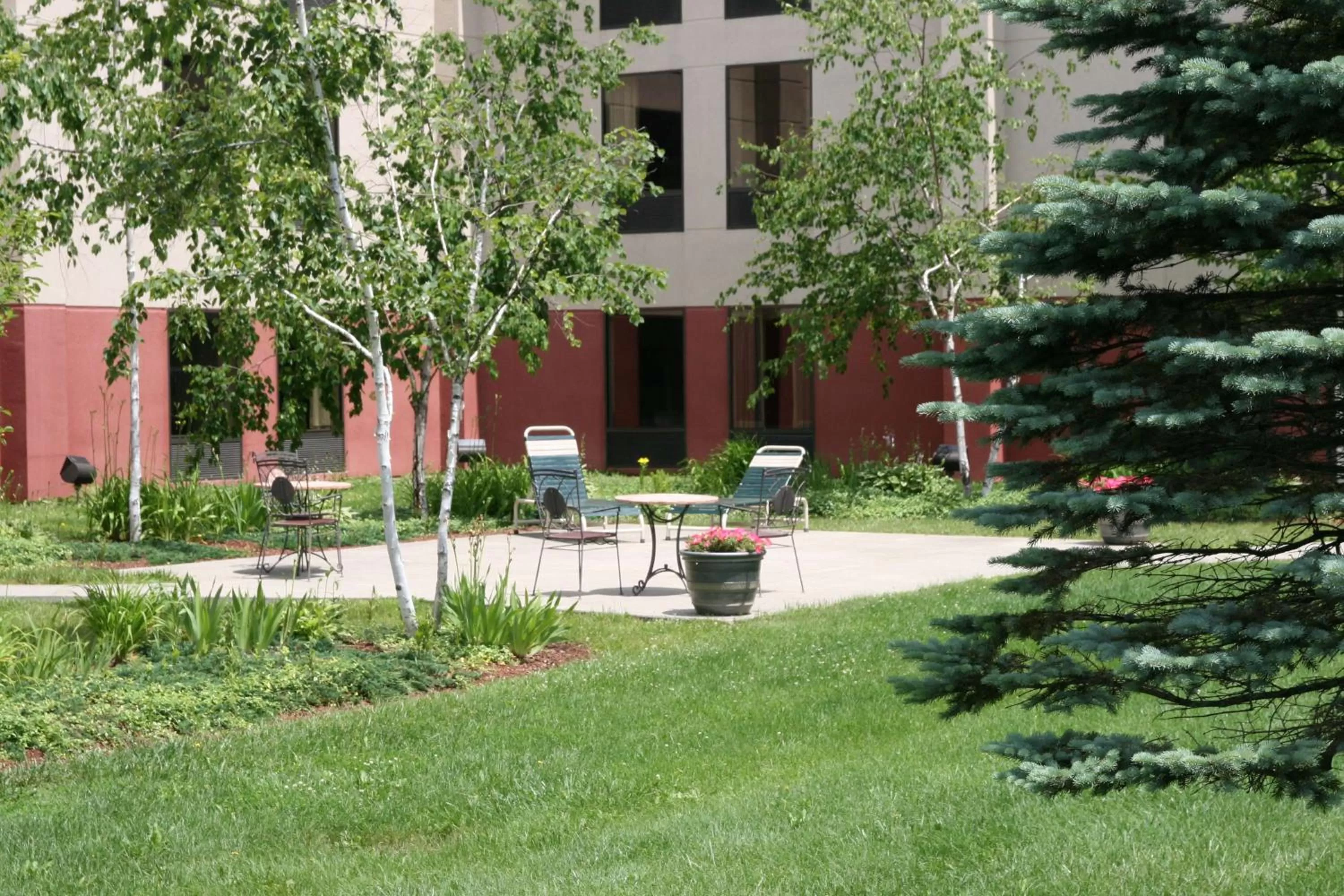 Property building in Hampton Inn White River Junction