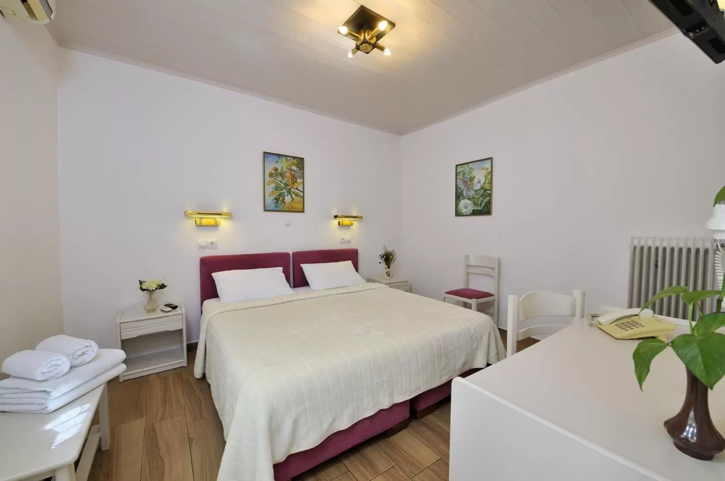 Bed in Dryades & Orion Hotel