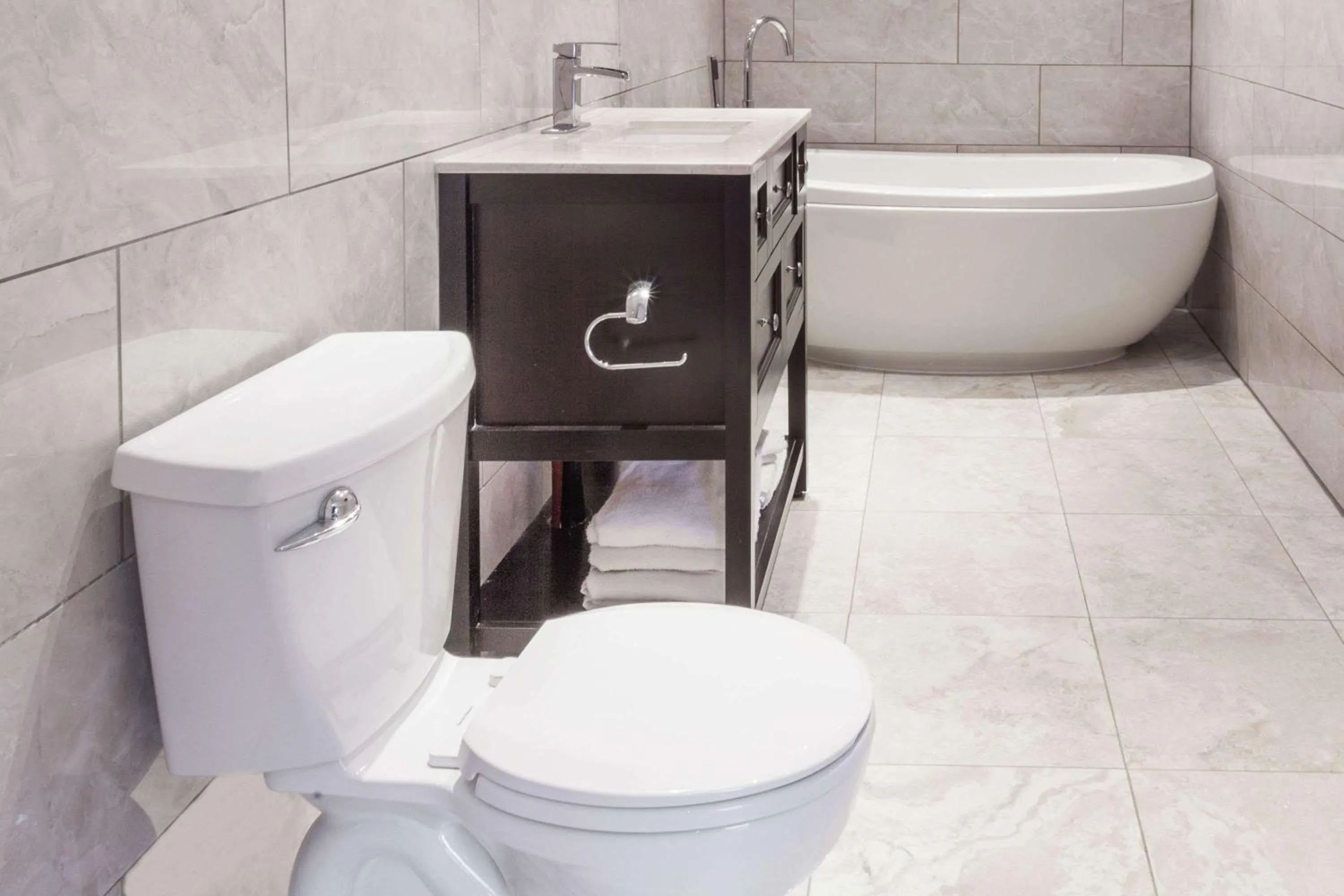 Photo of the whole room in Knights Inn Kingston