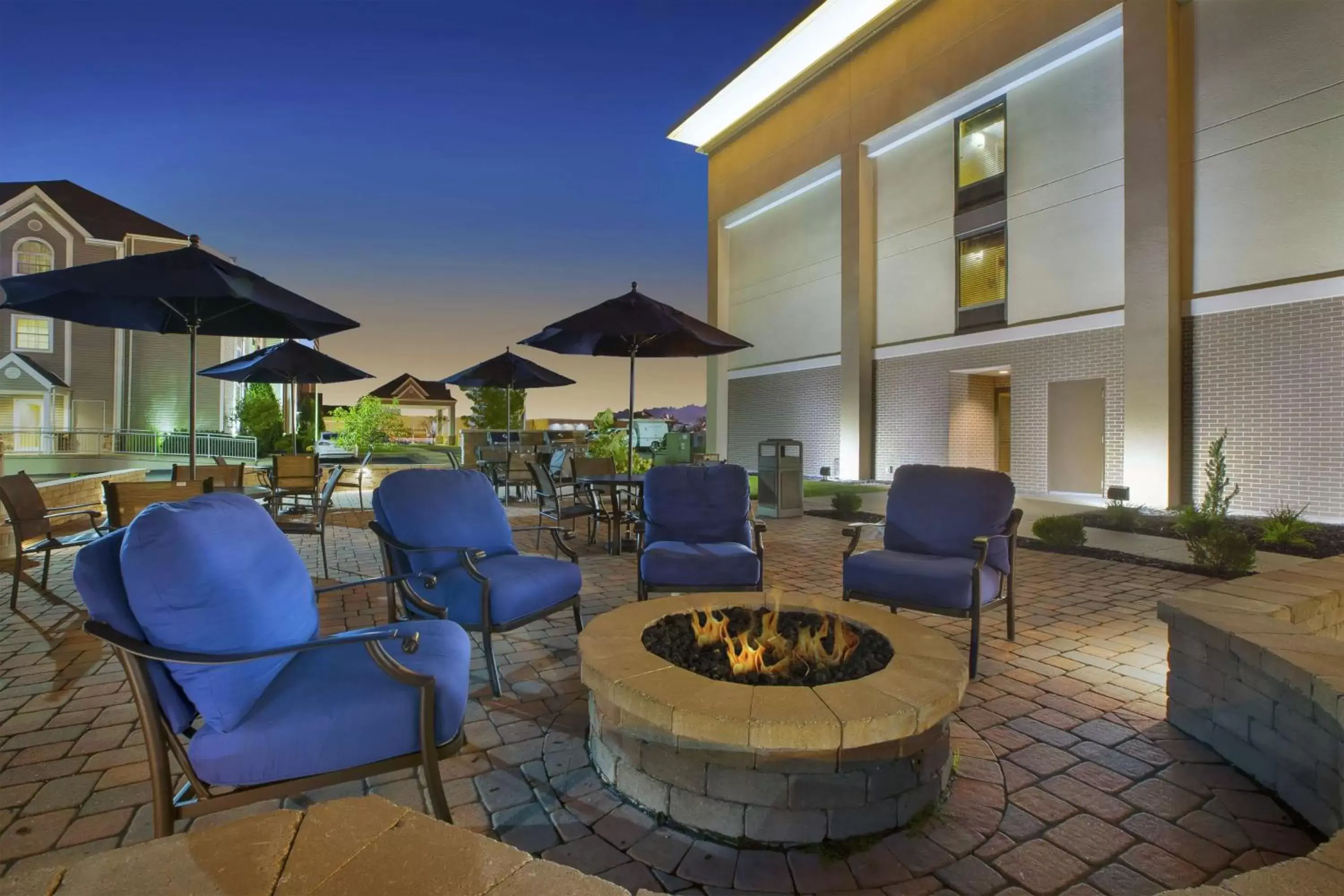 Patio in Hampton Inn Marietta