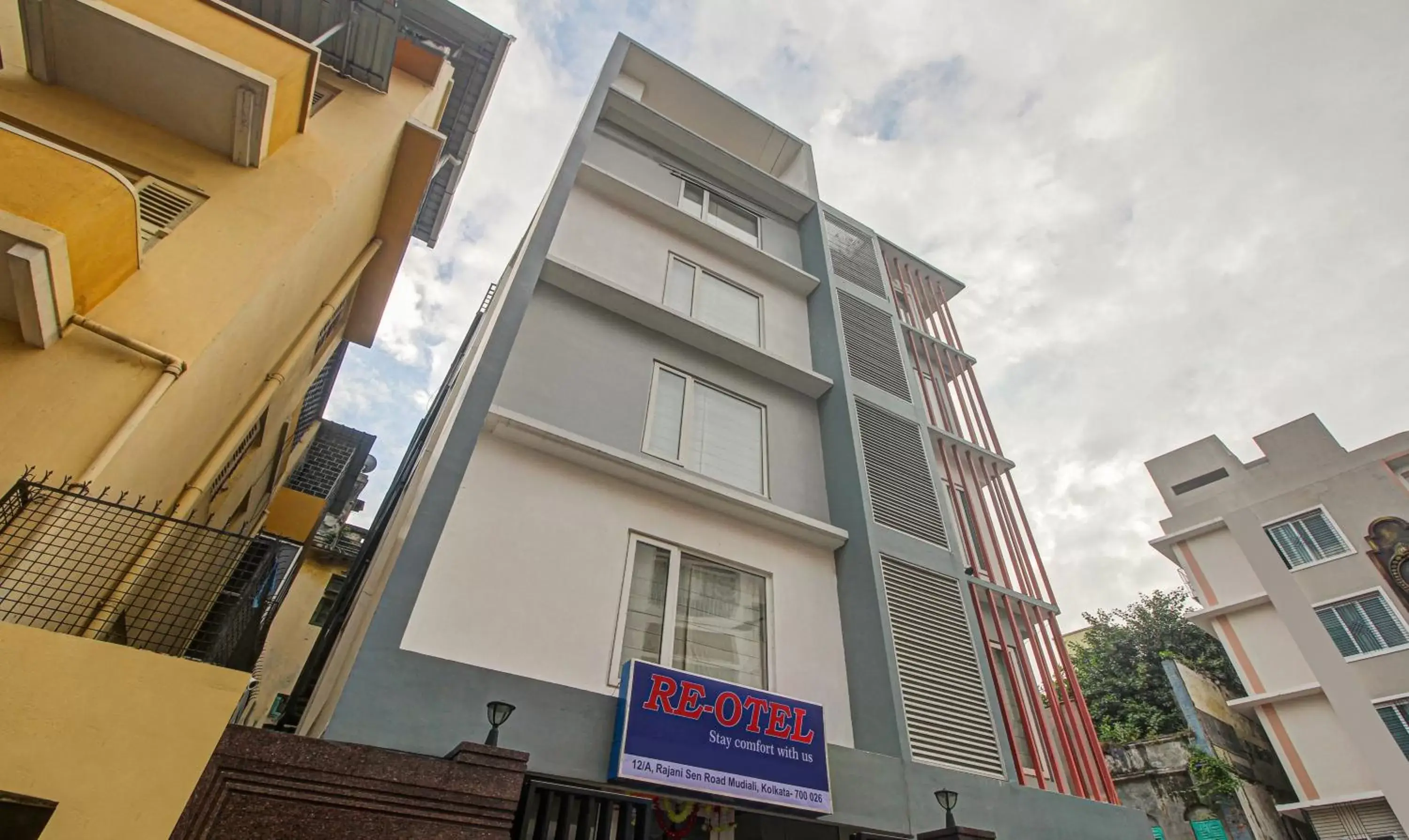 Facade/entrance in Itsy Hotels Reotel Near Rabindra Sarobar Facade/entrance in Itsy Hotels Reotel Near Rabindra Sarobar