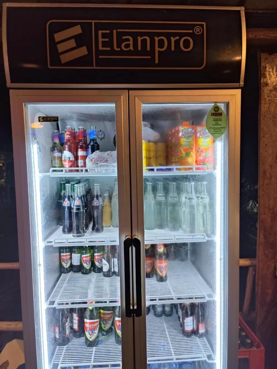 Food and drinks in Happy Shack Beach And Wooden Huts