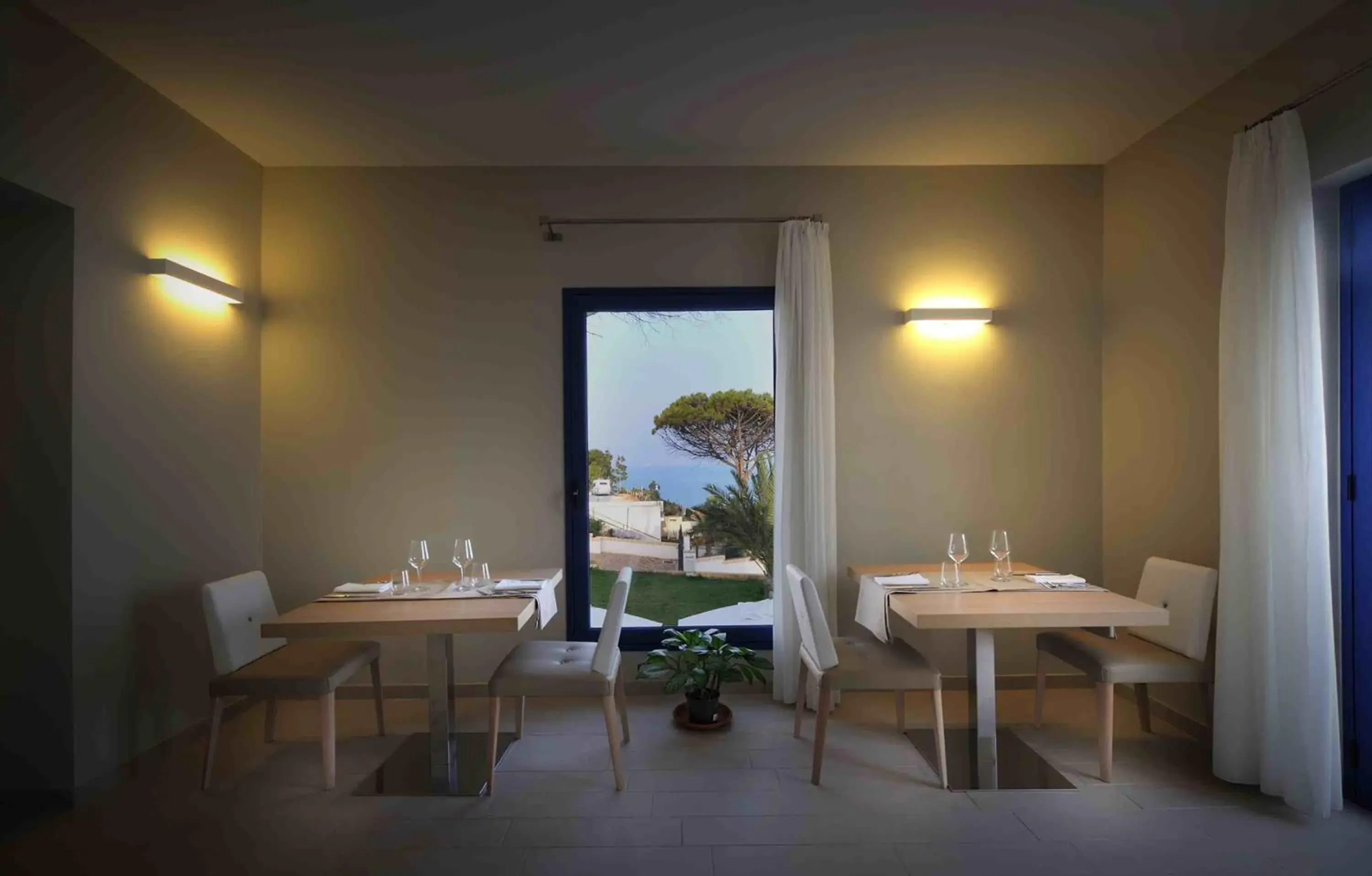 Restaurant/places to eat in Scala Dei Turchi Resort