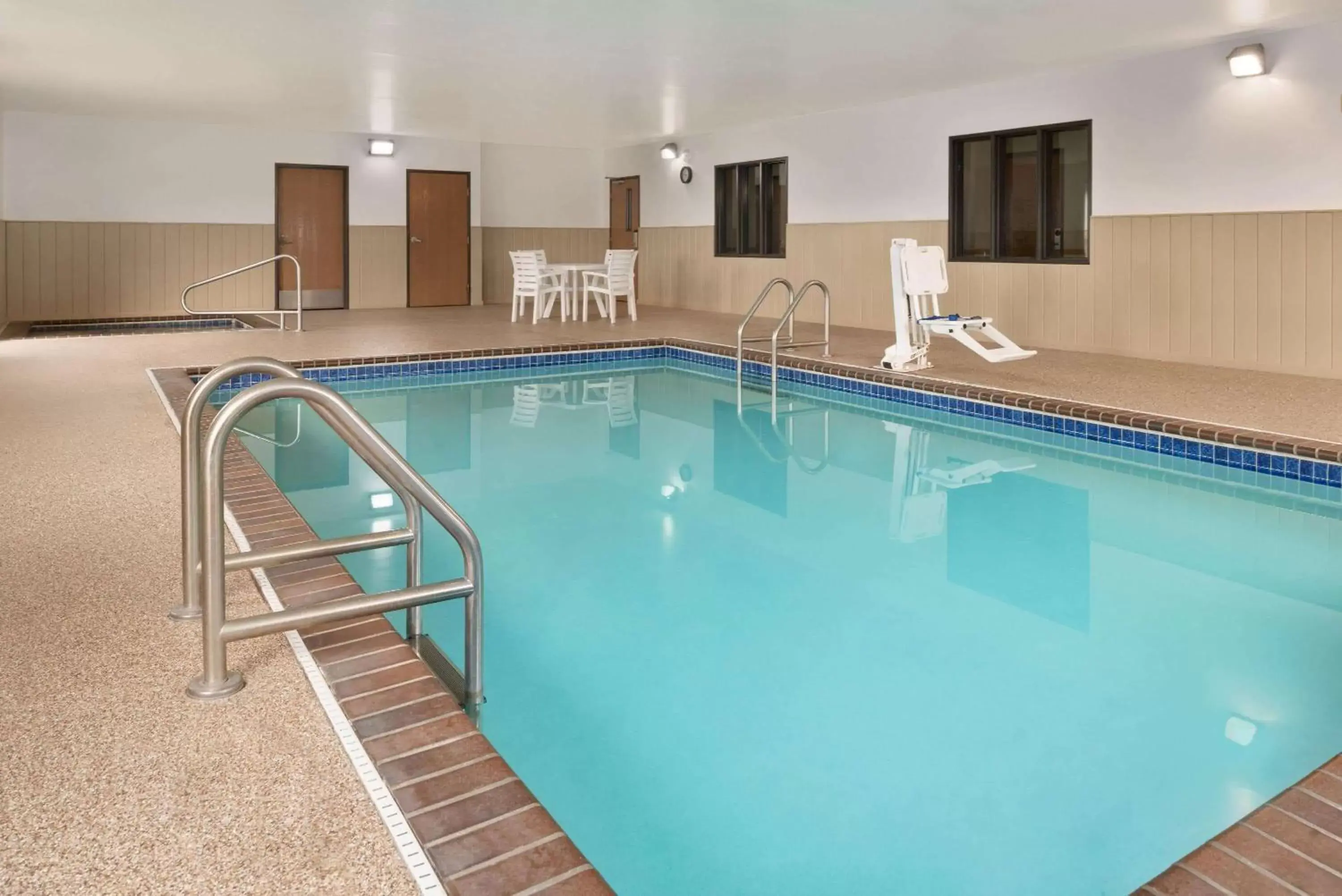 On site, Swimming Pool in Super 8 by Wyndham Sioux Falls