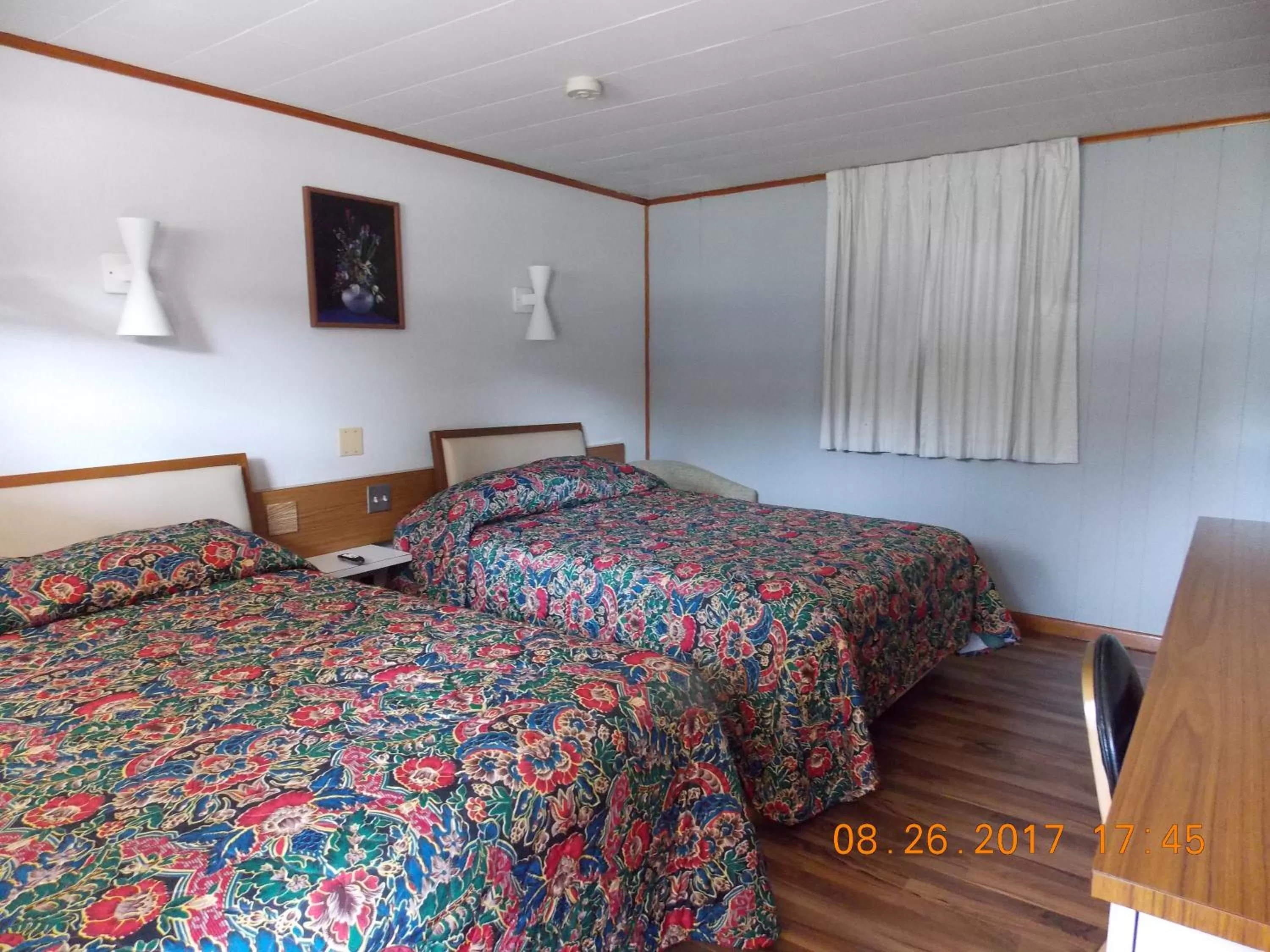 Bed in Melody Motor Lodge