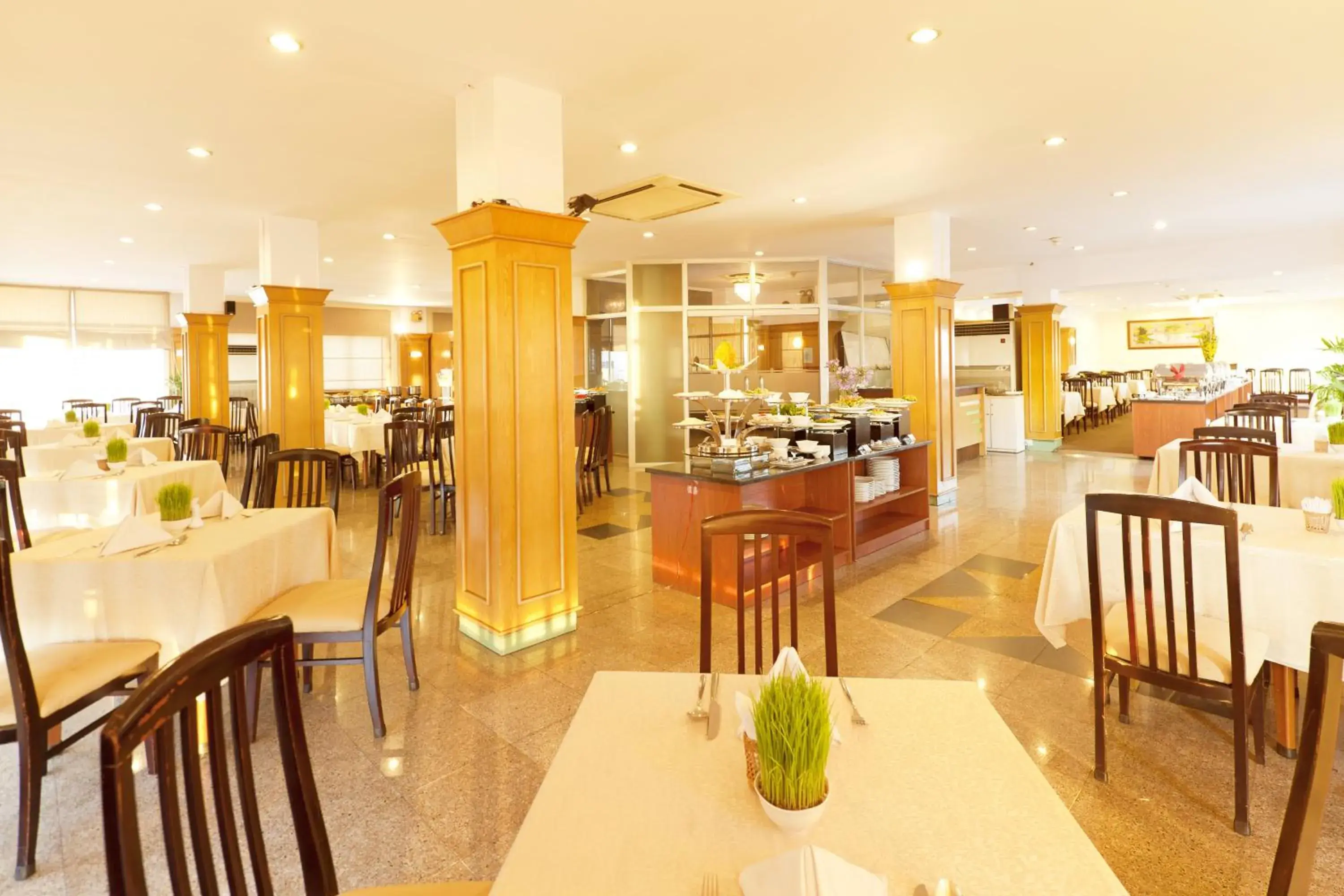 Restaurant/Places to Eat in Liberty Hotel Saigon Parkview