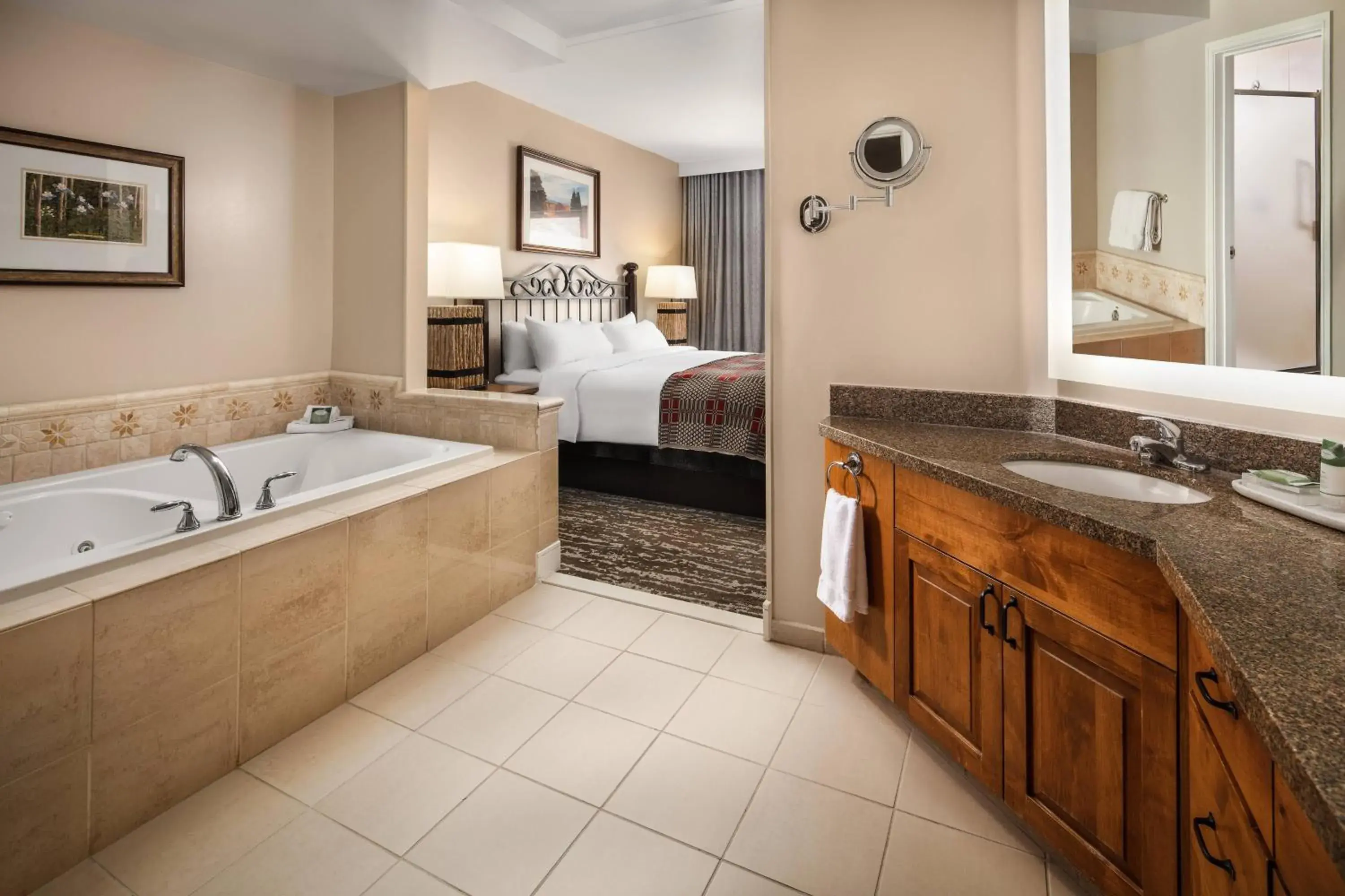 Bedroom, Bathroom in Marriott's Streamside Evergreen At Vail