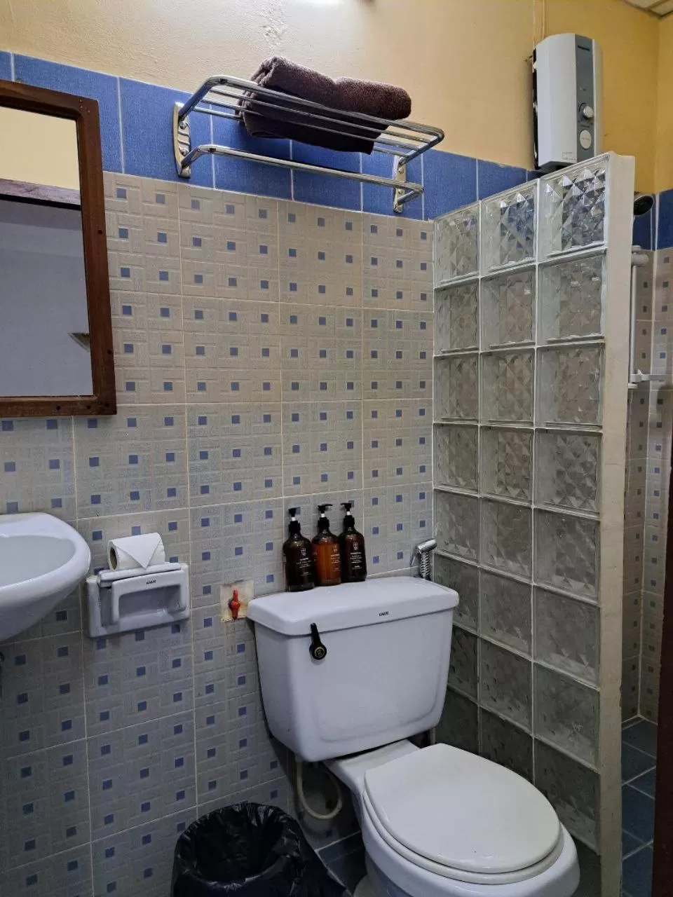 DEN HOTEL TOTONOU SIEM REAP