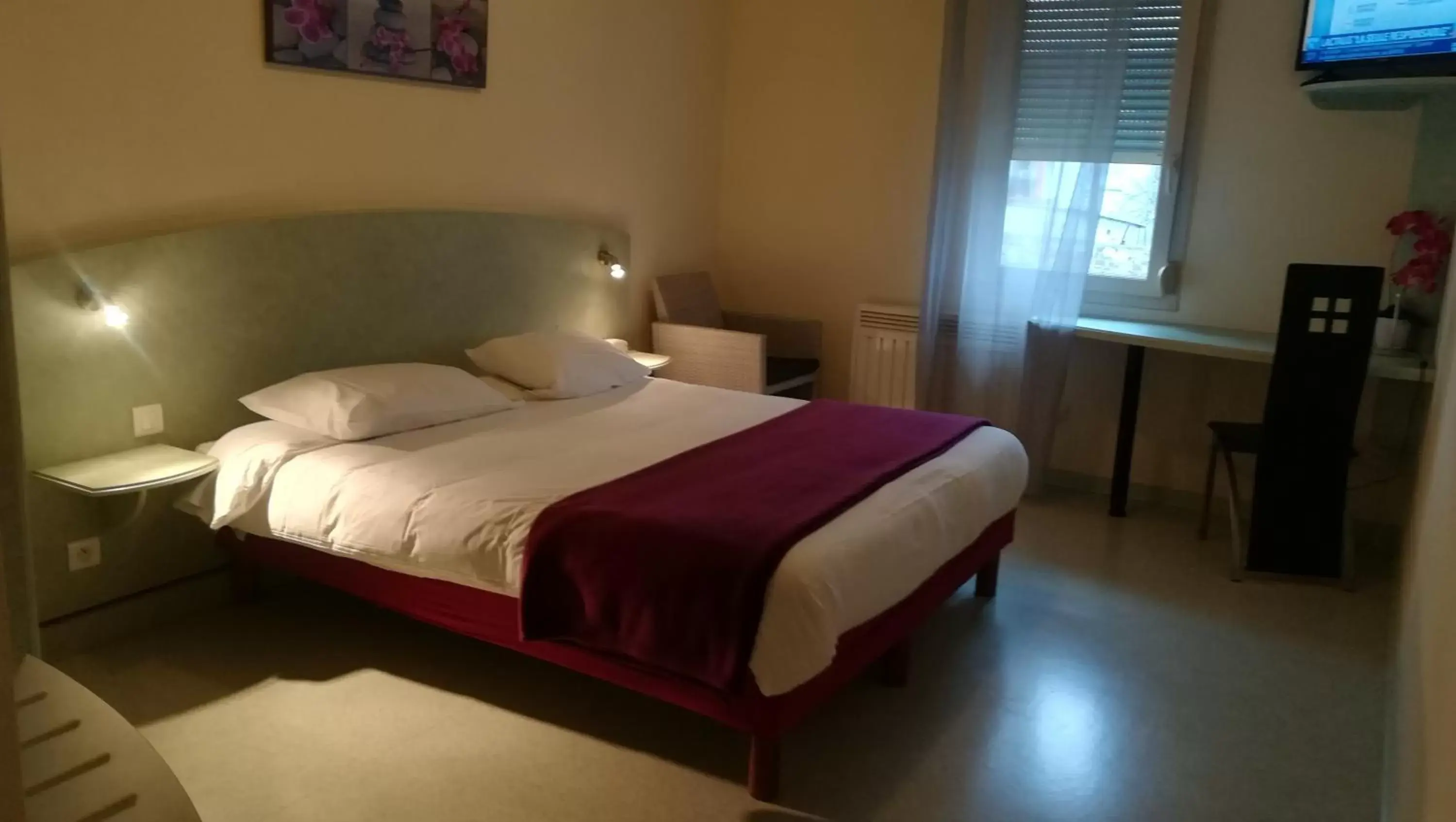 Bed in Abel Hôtel