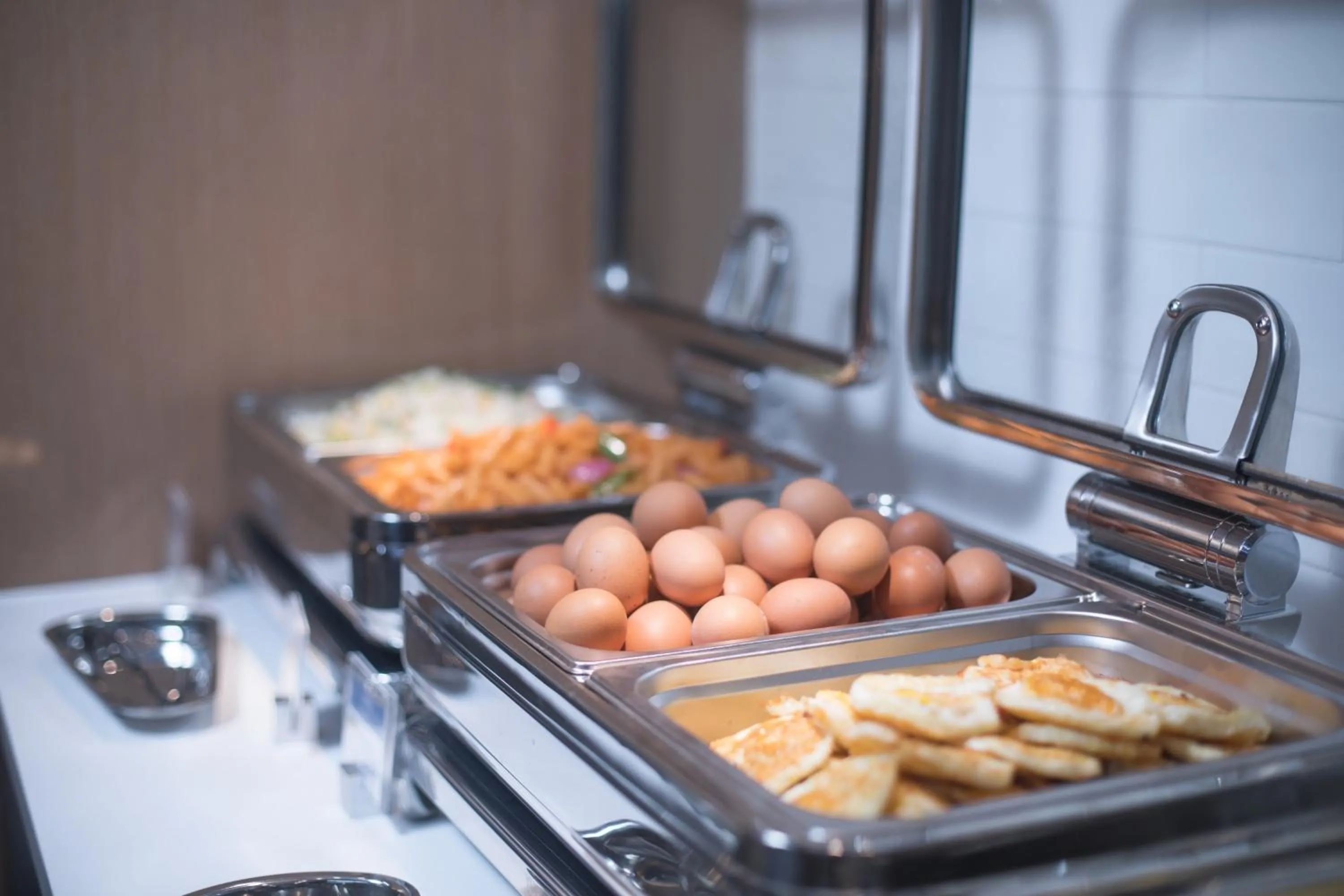 Restaurant/places to eat in Holiday Inn Express Shanghai Jiading Center by IHG