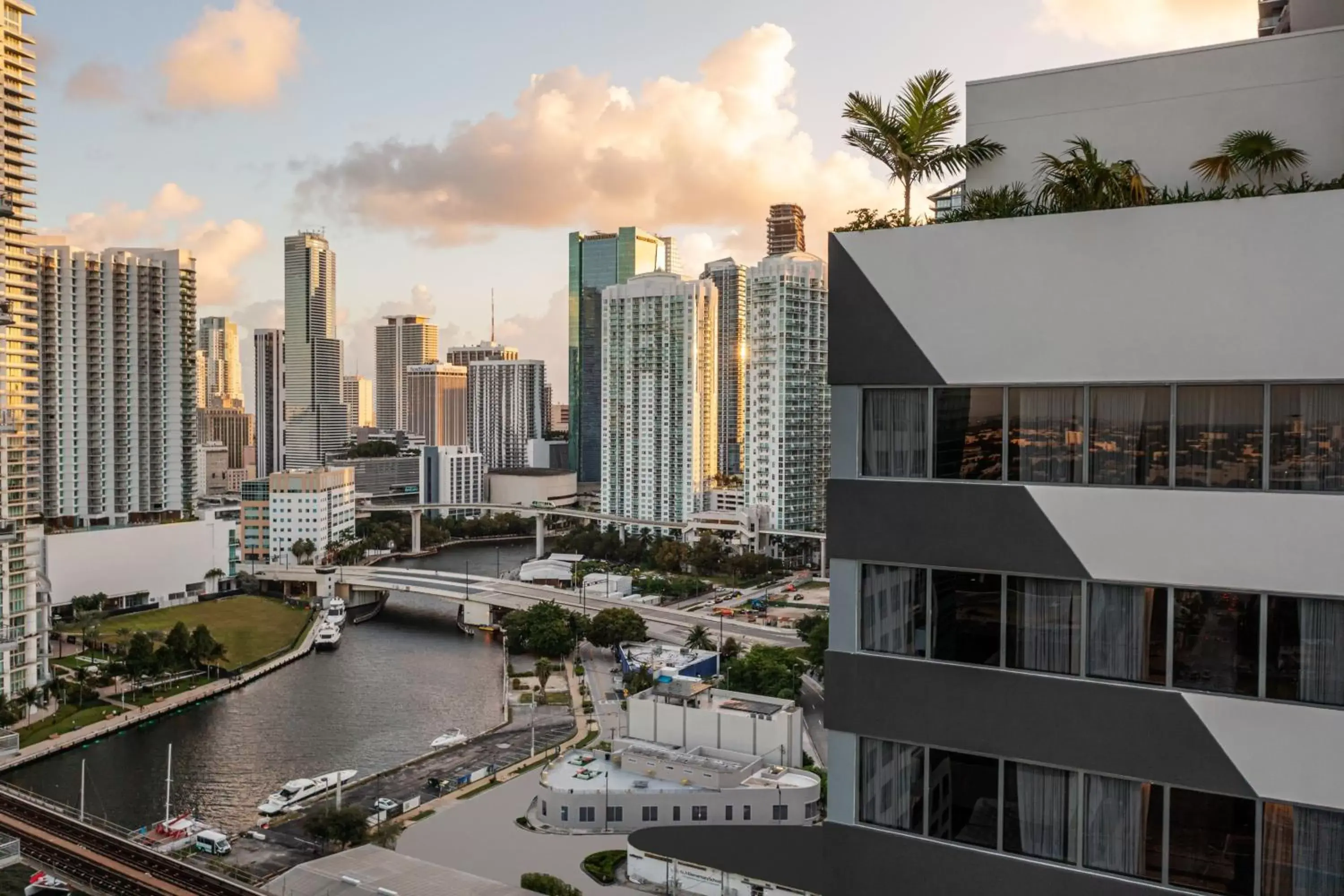 Property building in Element Miami Brickell