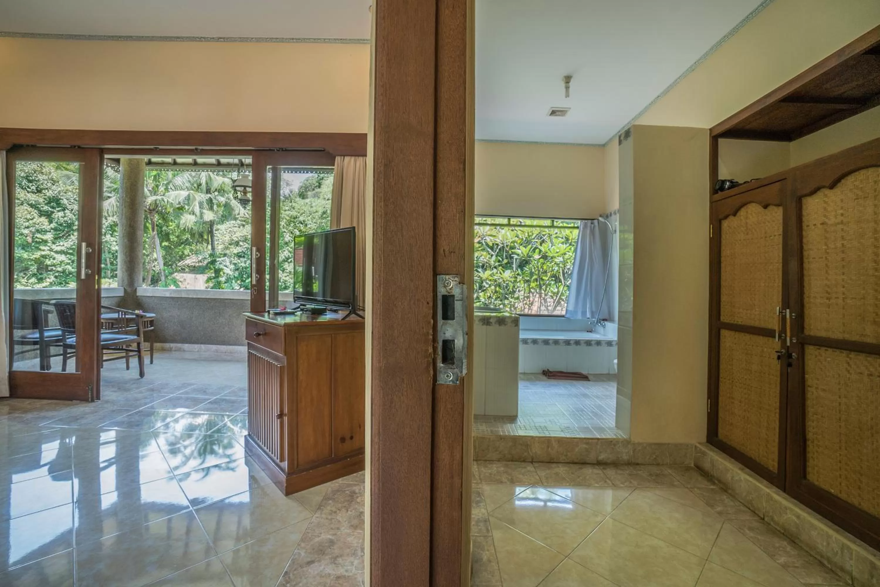 Bathroom in Cendana Resort & Spa by Mahaputra