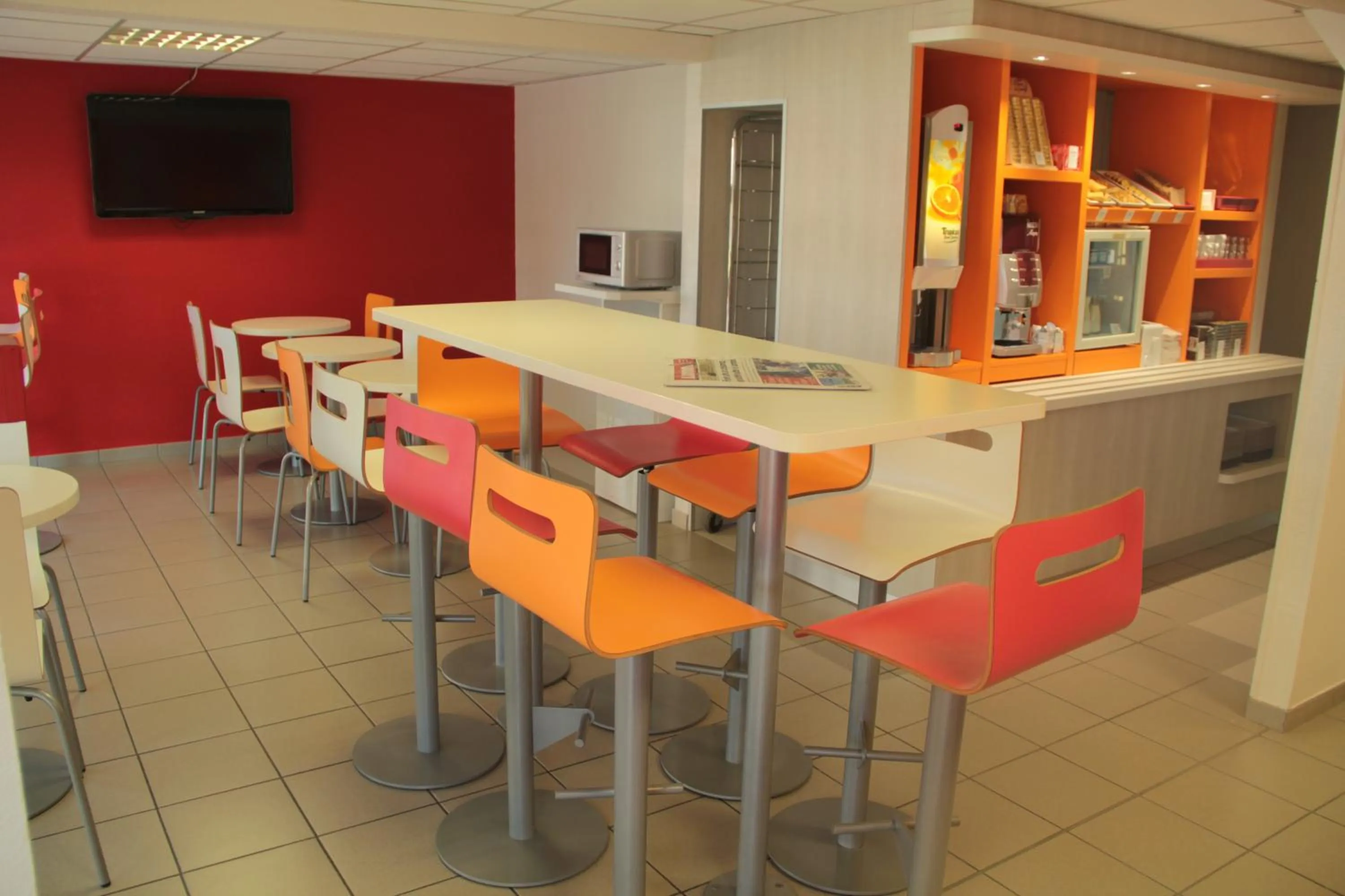 Restaurant/places to eat in Premiere Classe Soissons