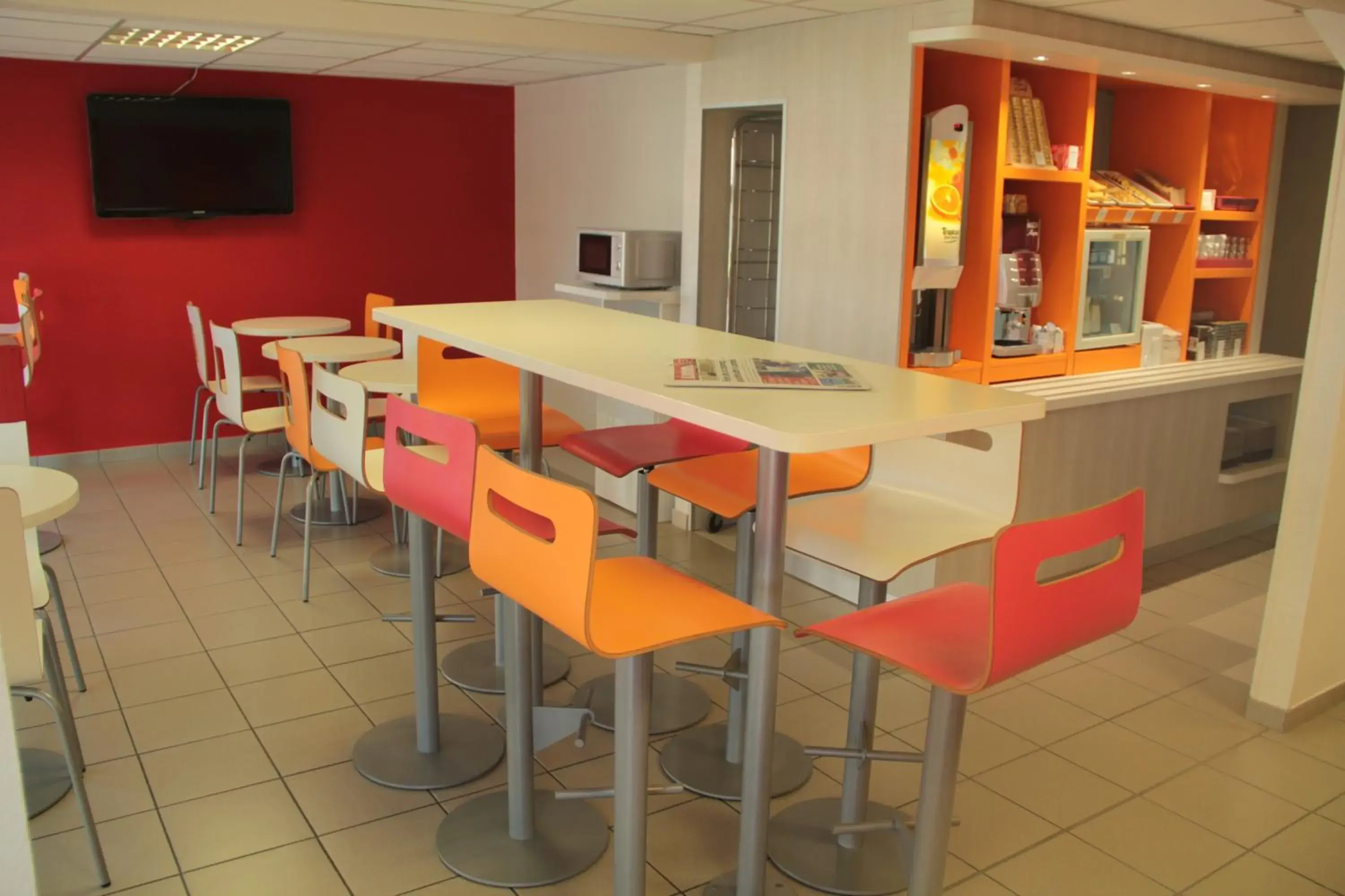 Restaurant/places to eat, Lounge/Bar in Premiere Classe Soissons