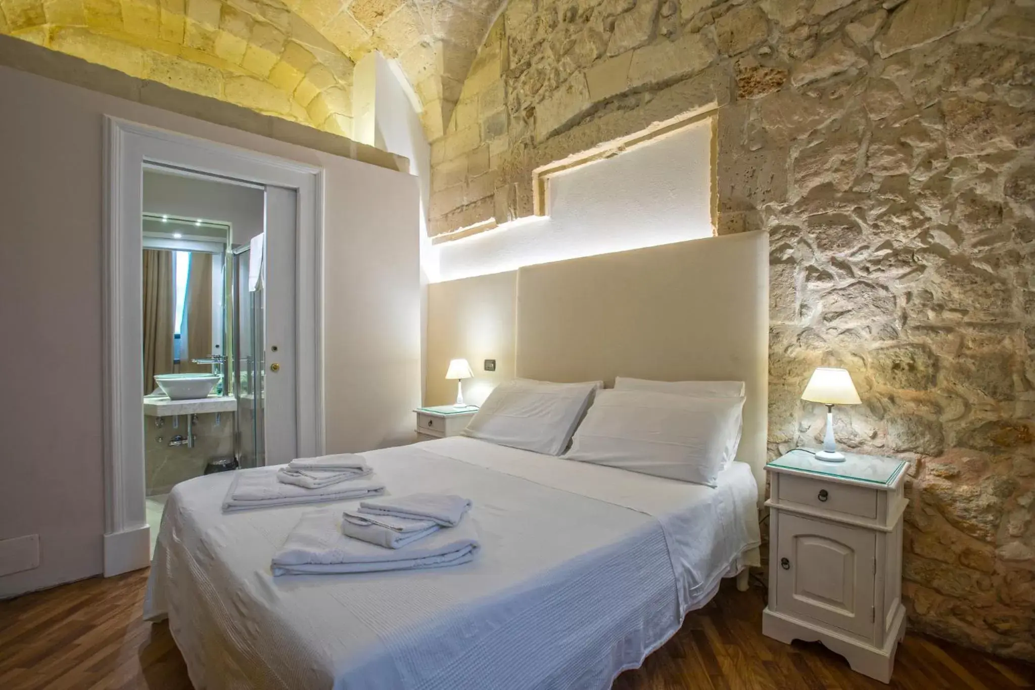 Bedroom, Bed in Chiesa Greca - SIT Rooms & Apartments