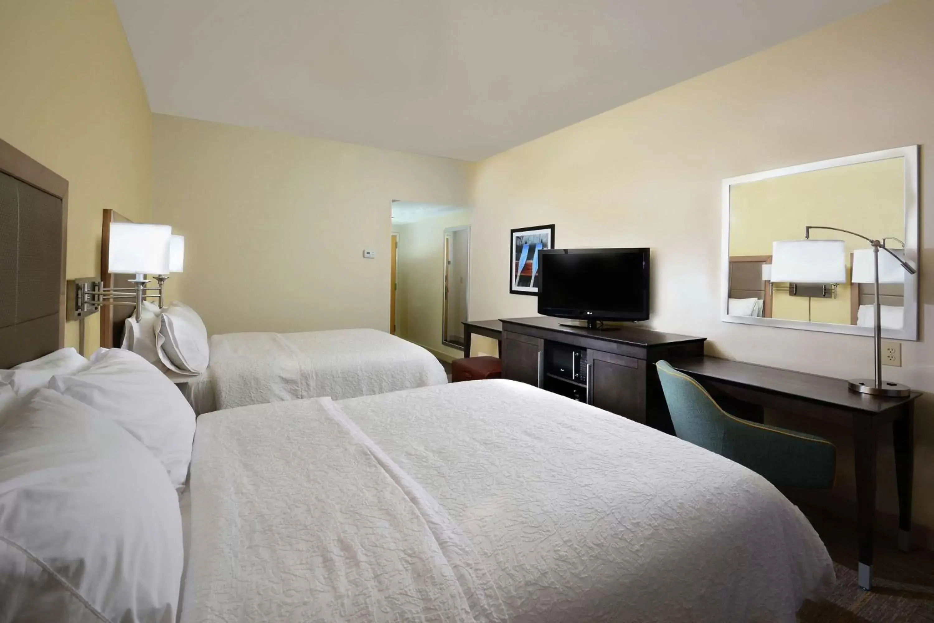 Bedroom, Bed in Hampton Inn Martinsville Bedroom, Bed in Hampton Inn Martinsville