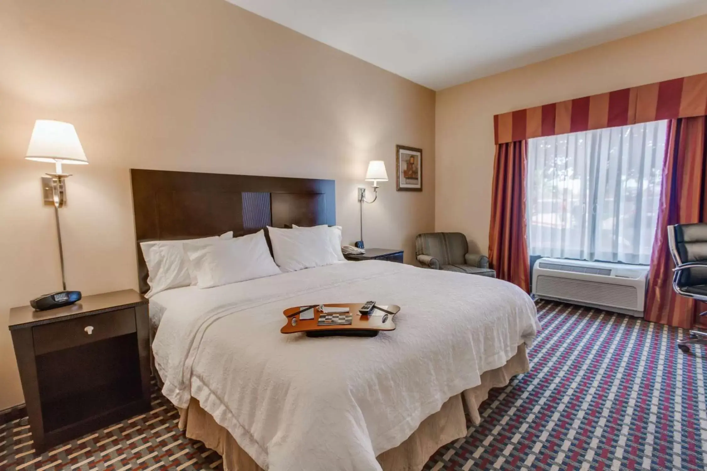 Bed in Hampton Inn & Suites Las Cruces I-25