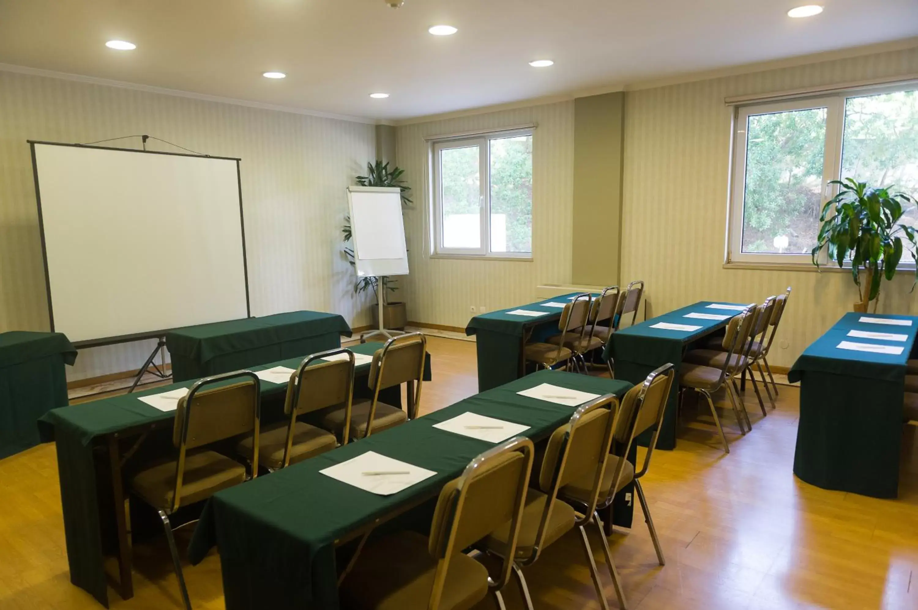 Meeting/conference room in Amazonia Jamor Hotel