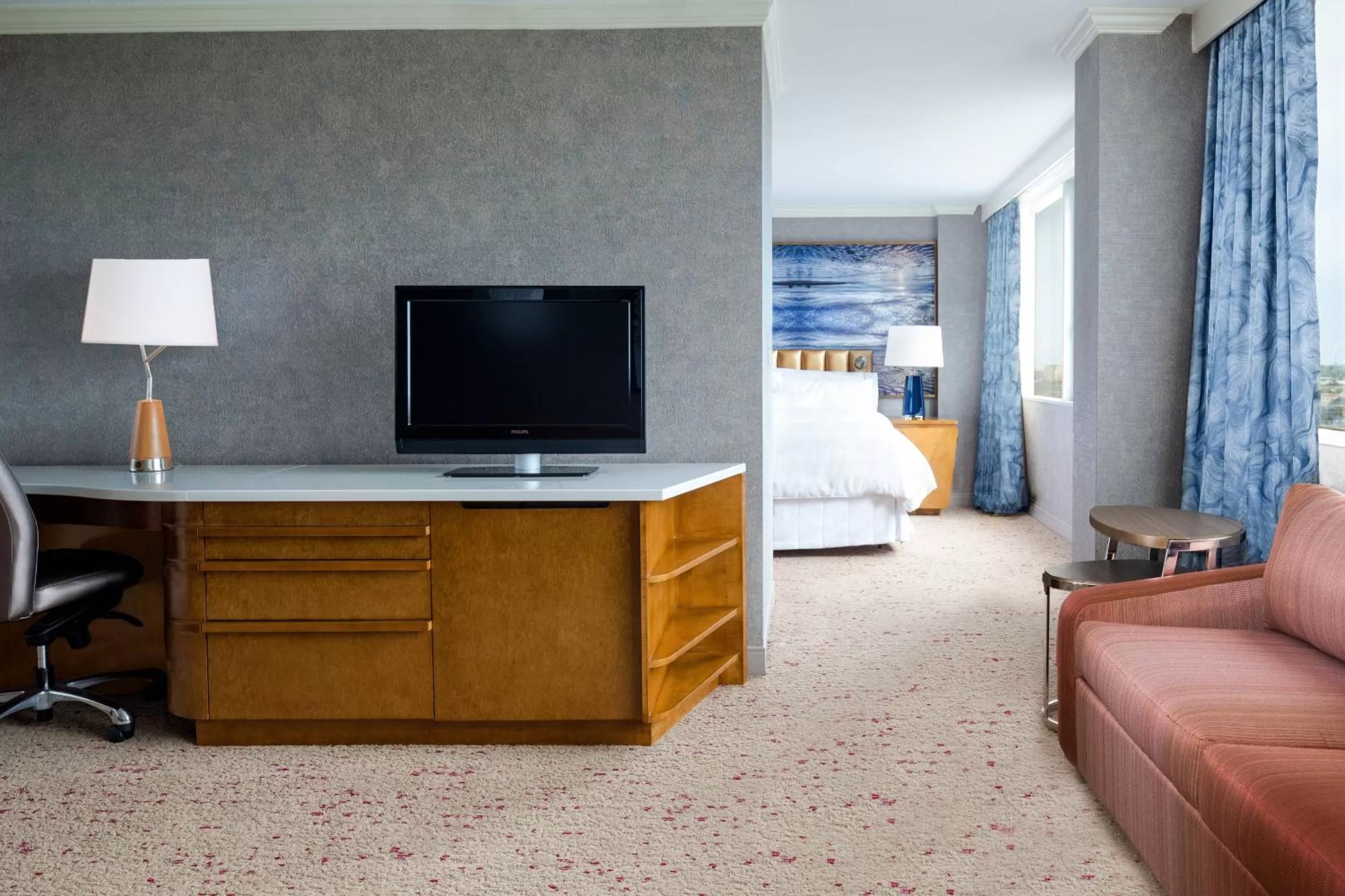 Executive Suite, 1 King, Lake view in The Westin Fort Lauderdale