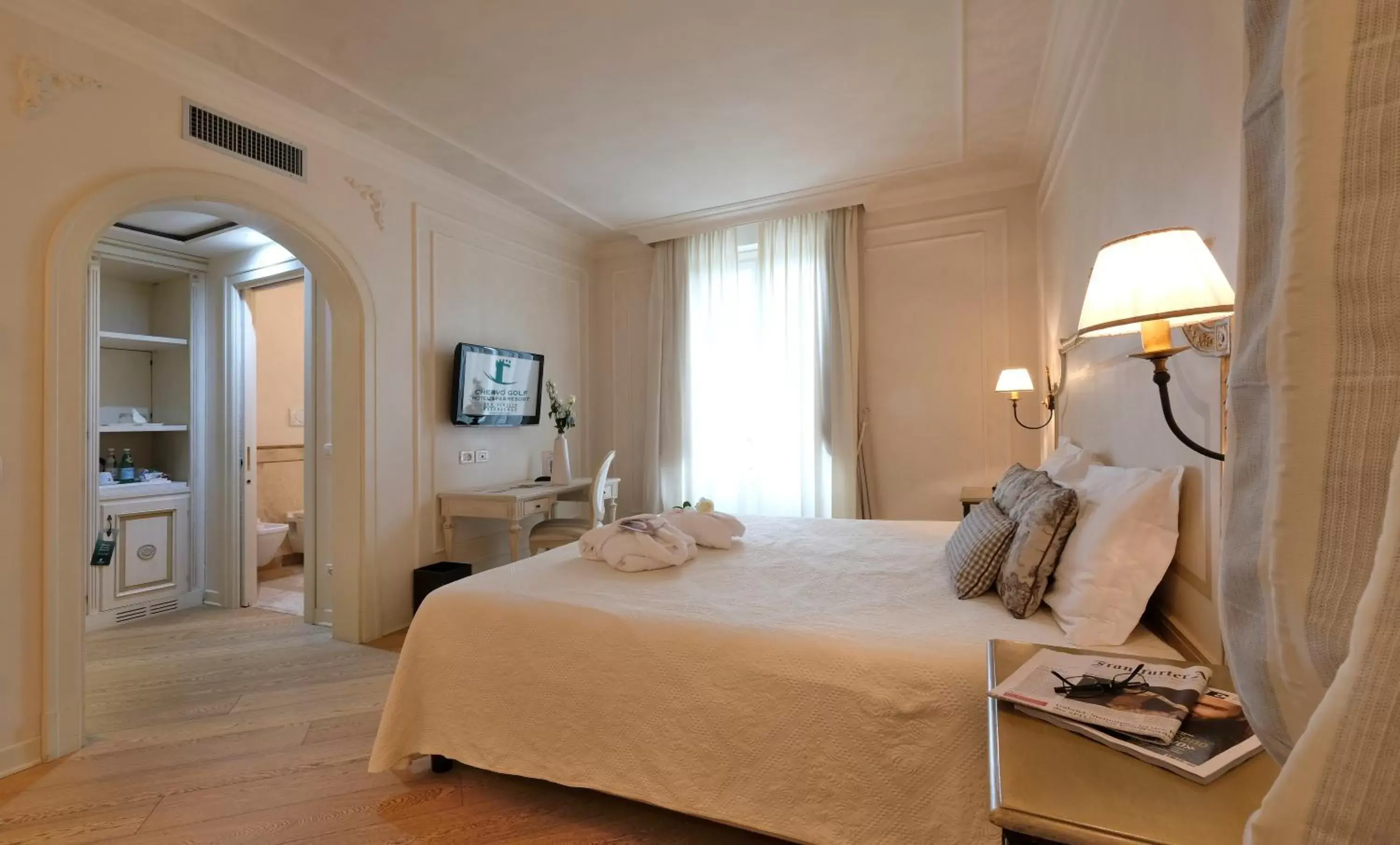 Bed in Chervò Golf Hotel Spa, Resort & Apartment San Vigilio