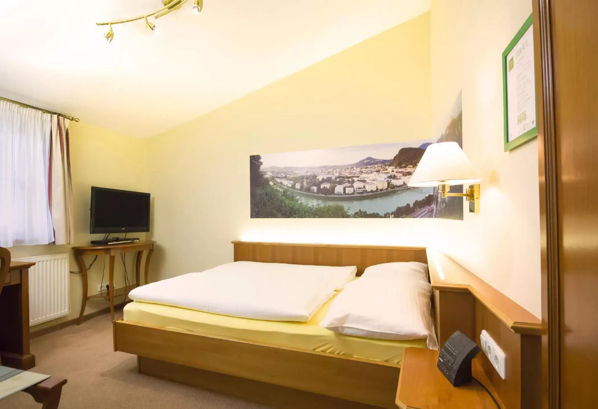 Single Room with Small Double Bed in Das Grüne Hotel zur Post - 100 % BIO