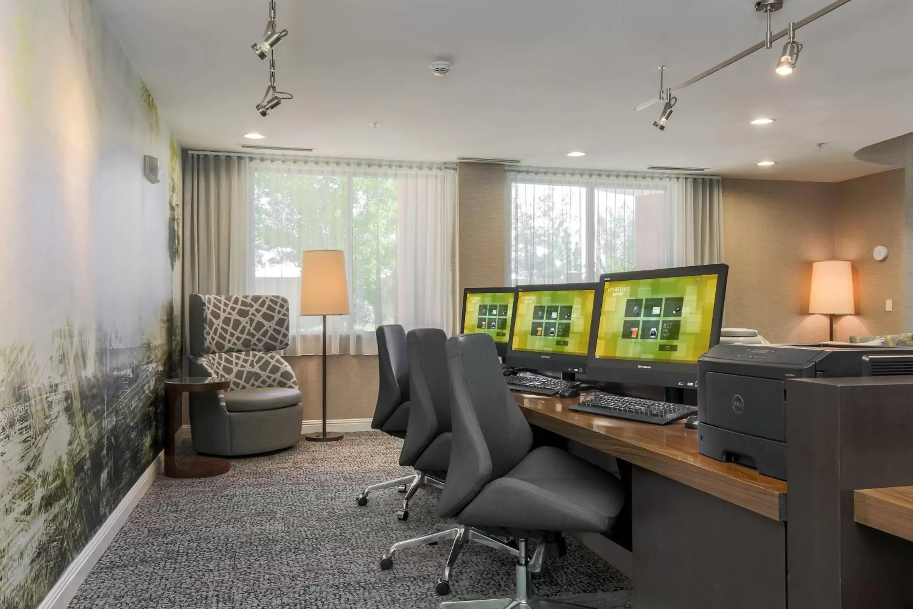 Business facilities in Courtyard by Marriott Roseville Galleria Mall/Creekside Ridge Drive