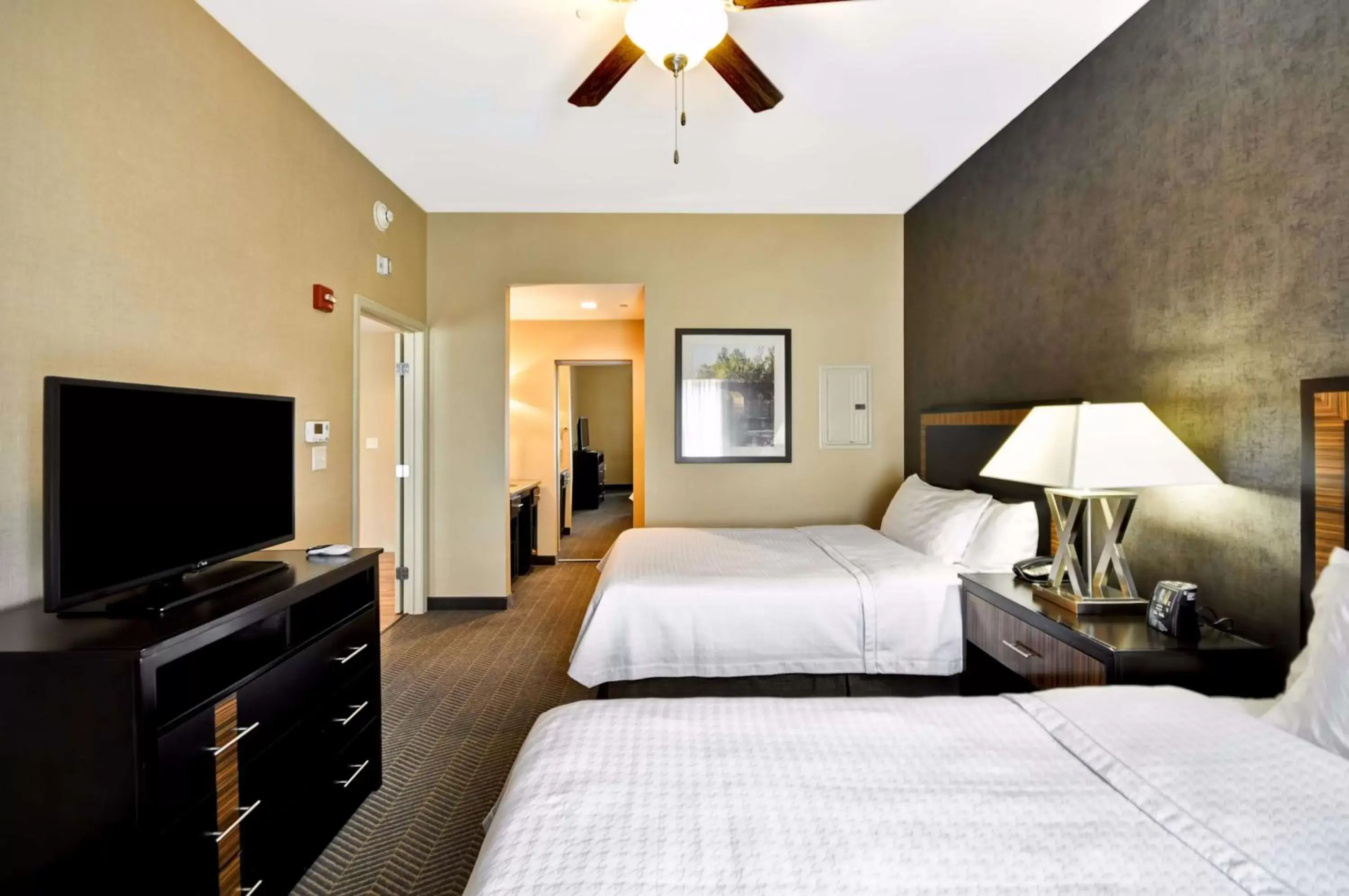 Bed in Homewood Suites by Hilton Hartford / Southington CT