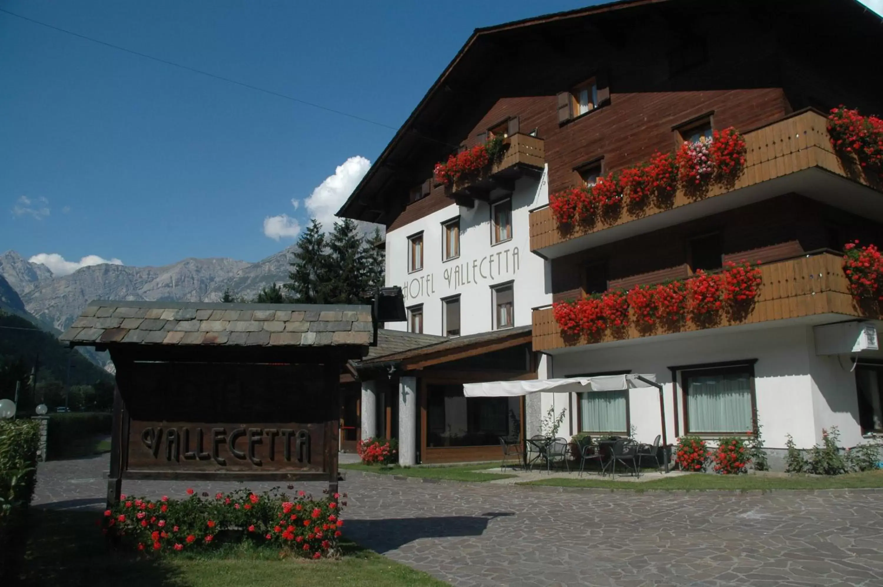 Property Building in Hotel Vallecetta