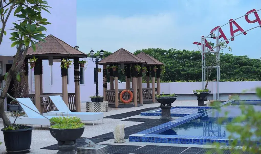 Swimming pool in Sakura Park Hotel & Residence Swimming pool in Sakura Park Hotel & Residence