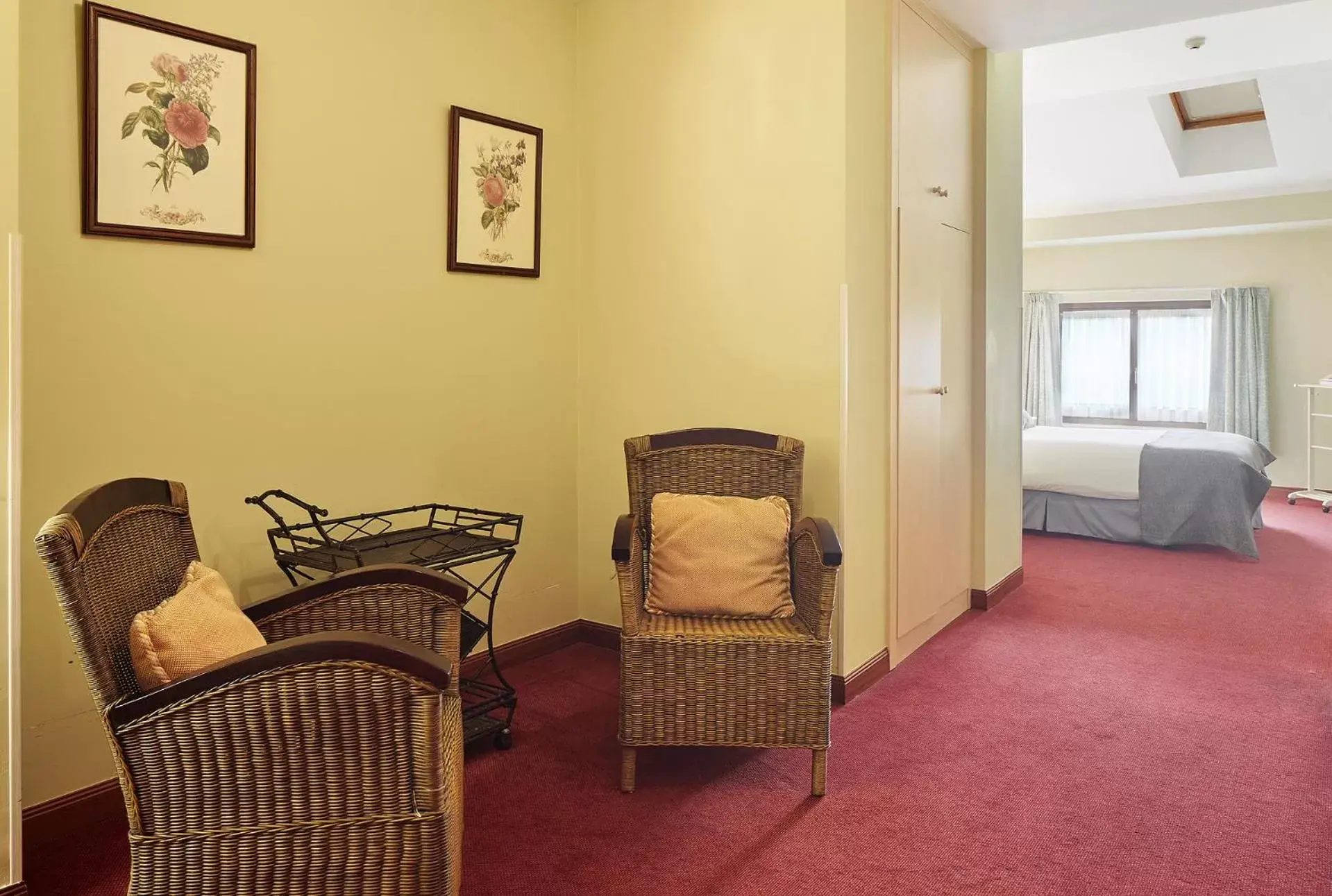 Photo of the whole room, Bed in IRAIPE Ongi Hotel Auto Check-in Photo of the whole room, Bed in IRAIPE Ongi Hotel Auto Check-in