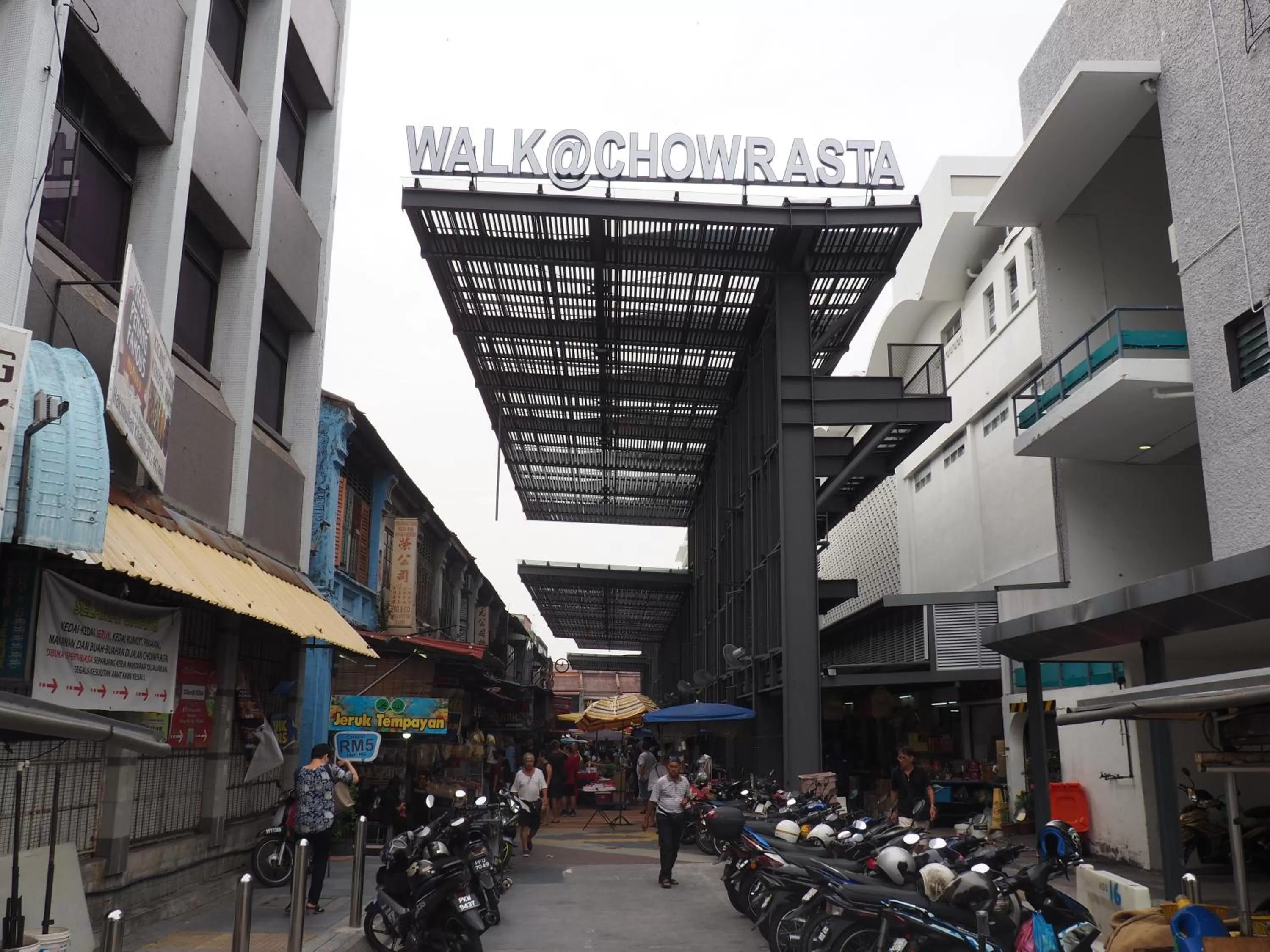 Restaurant/places to eat in Inn Residence 18