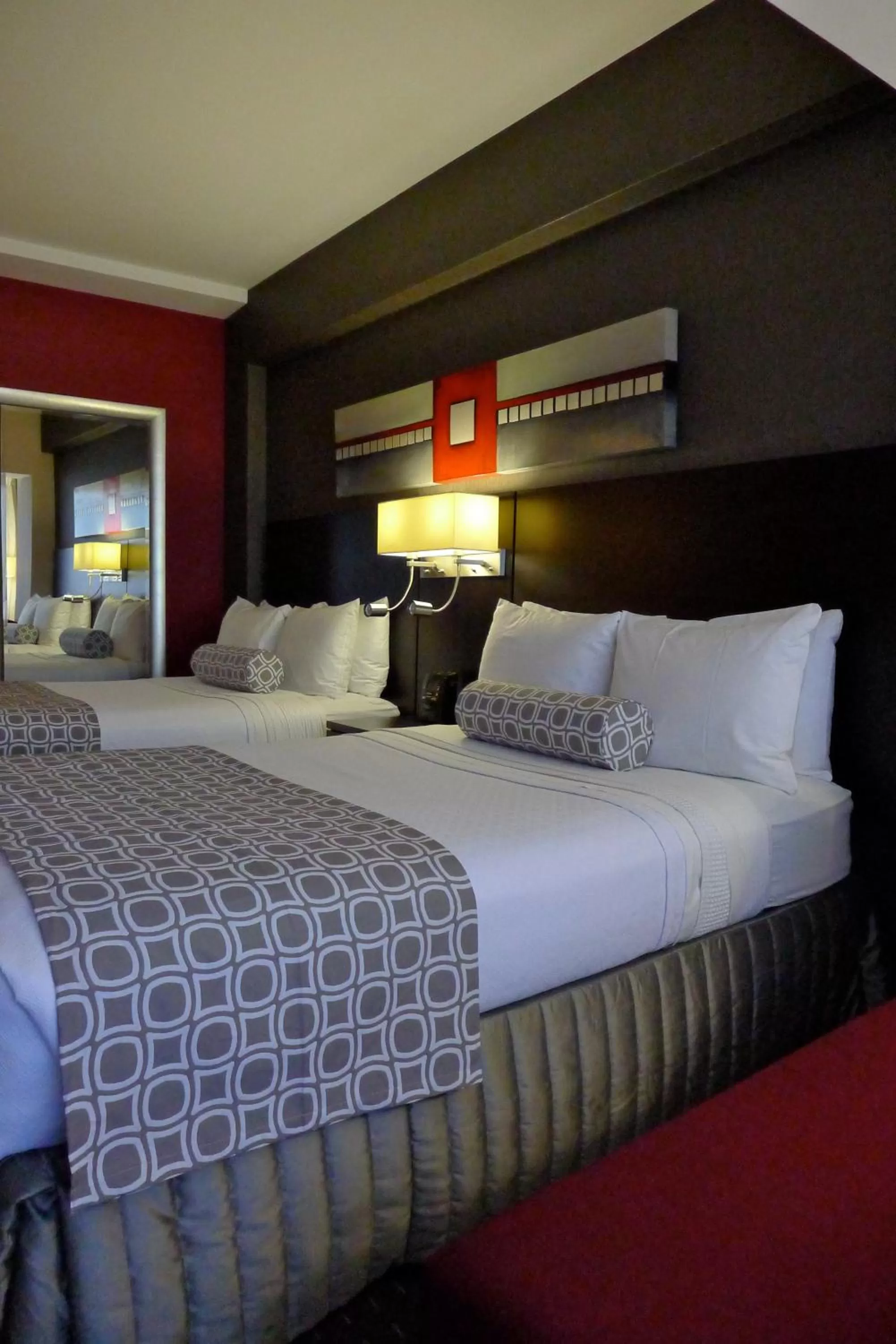 Bedroom in Armon Plaza Montreal Airpt, Trademark Collection by Wyndham