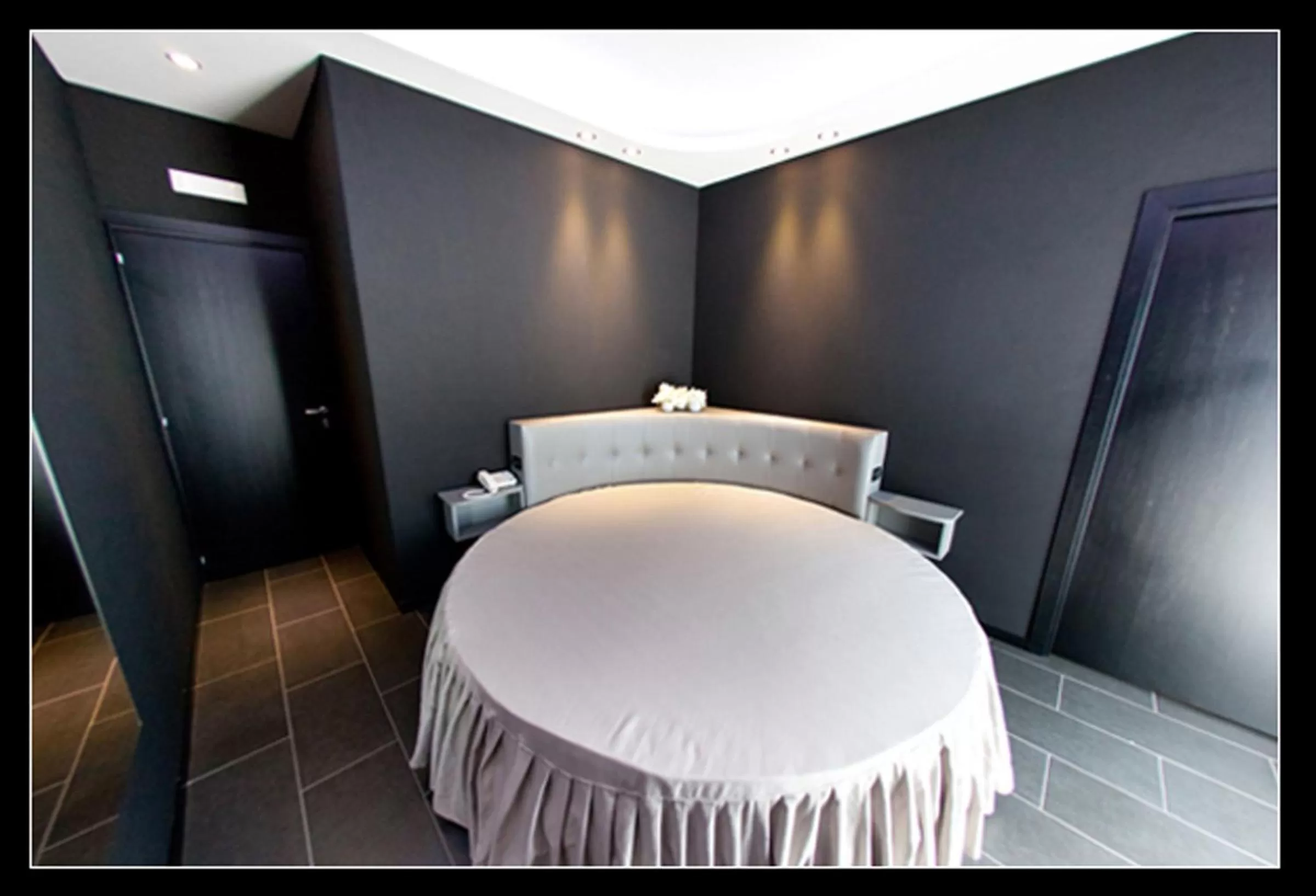 Bedroom, Bed in Fly Boutique Hotel