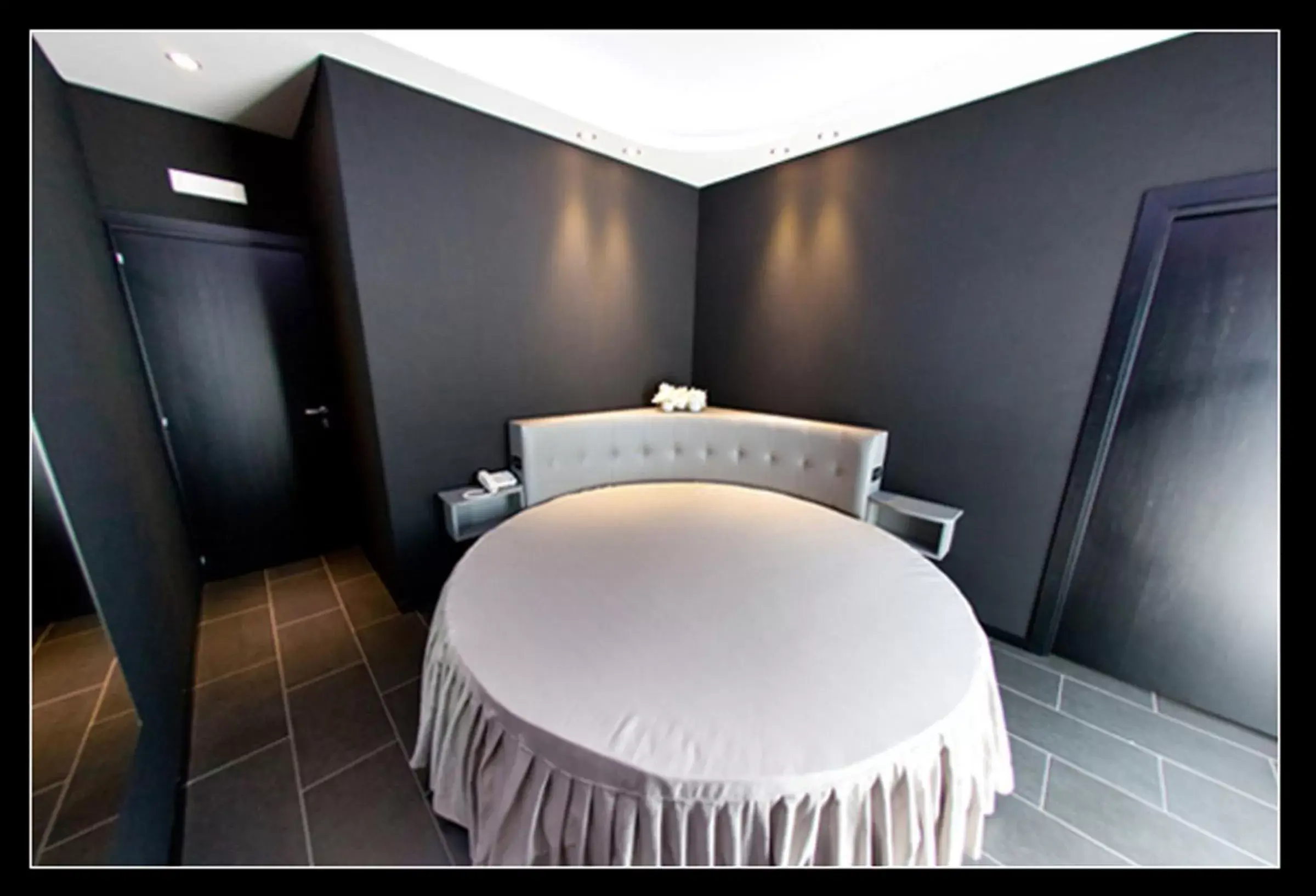 Bedroom, Bathroom in Fly Boutique Hotel