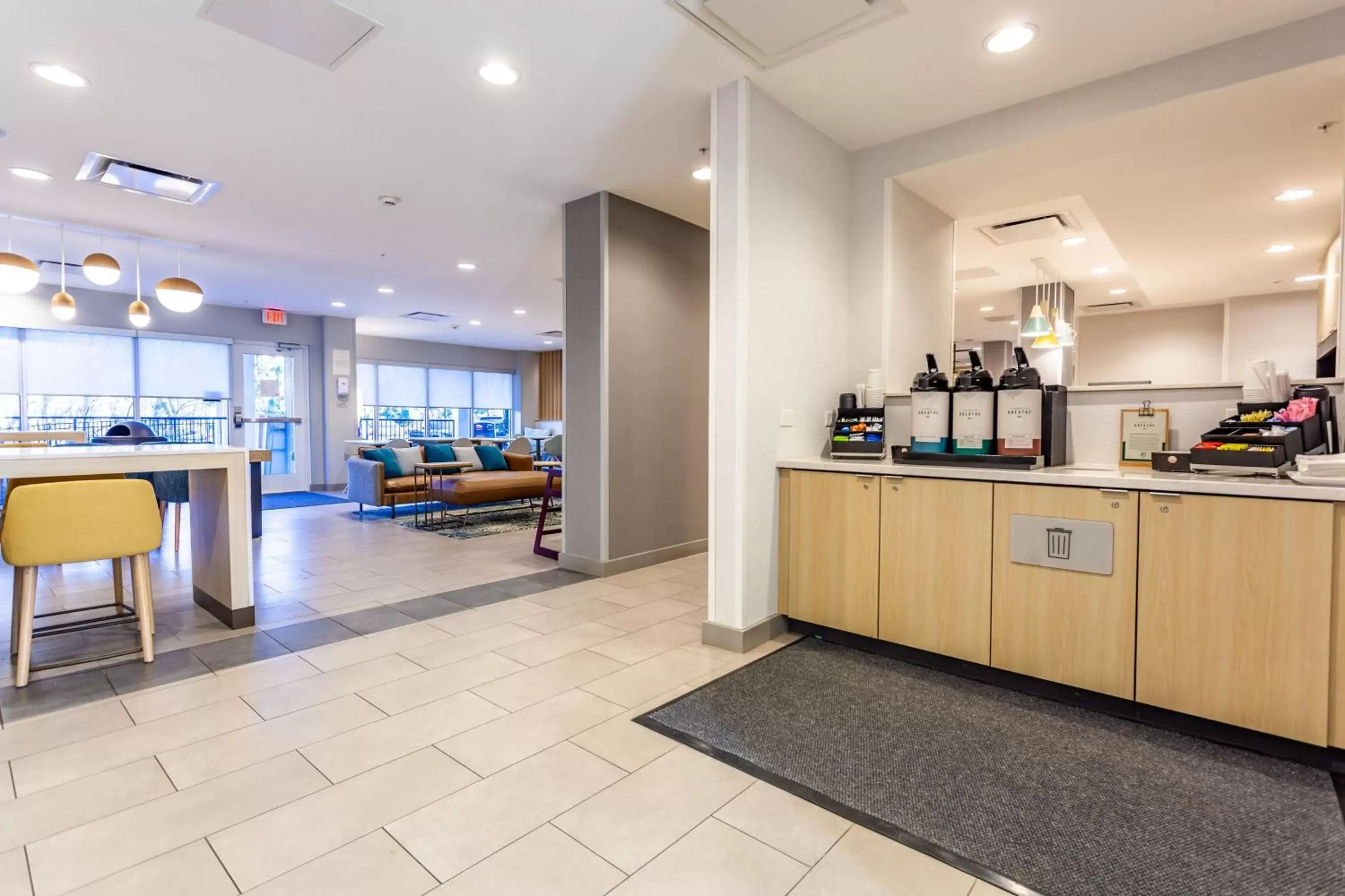 Lobby or reception, Kitchen/Kitchenette in TownePlace Suites by Marriott Raleigh - University Area