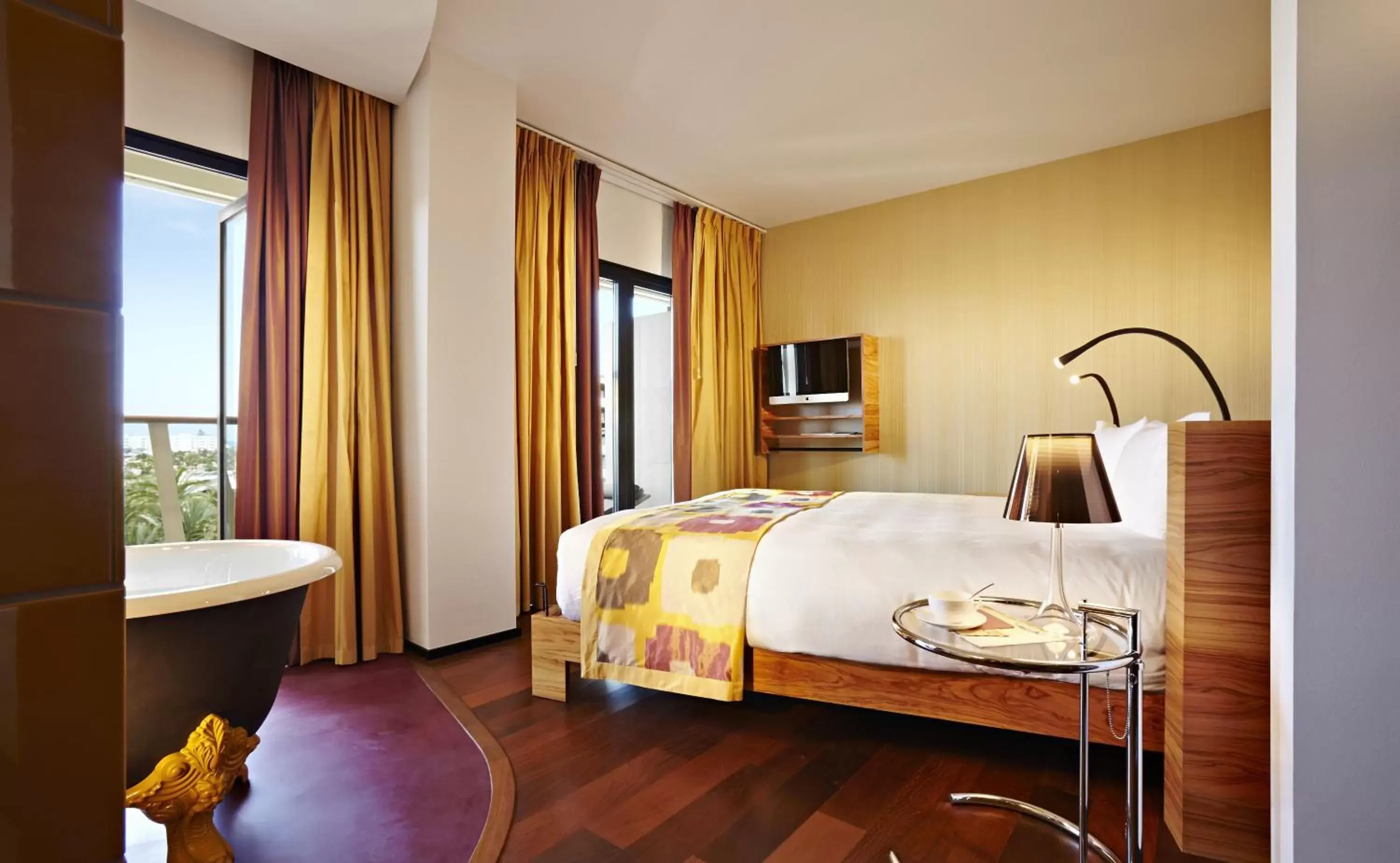 Bedroom, Bed in Bohemia Suites & Spa - Adults Only