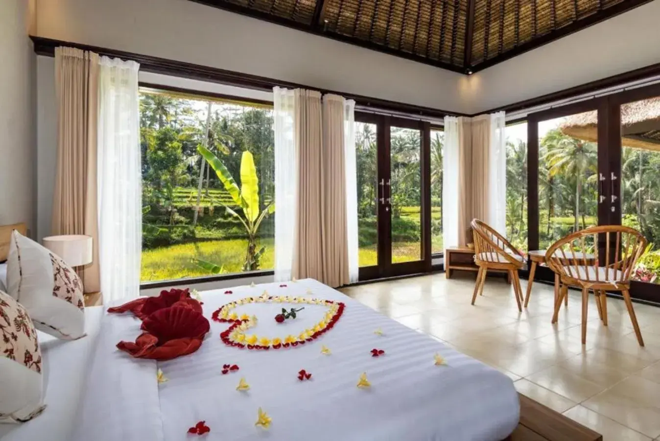 Bed in Suara Air Luxury Villa Ubud