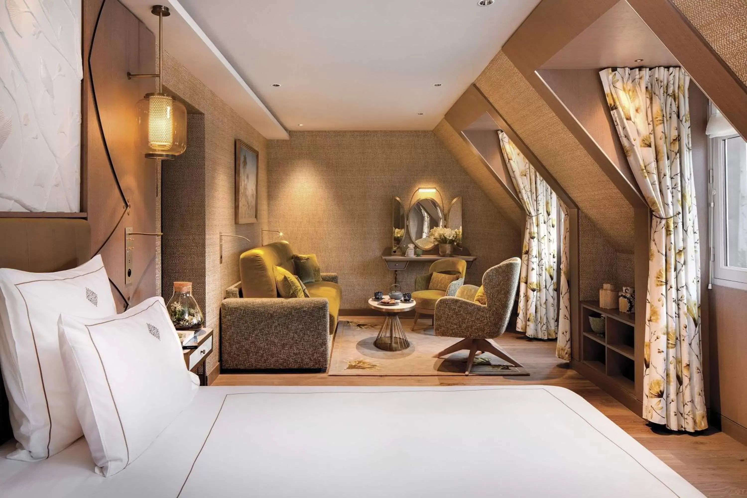 Bedroom, Seating Area in La Demeure Montaigne