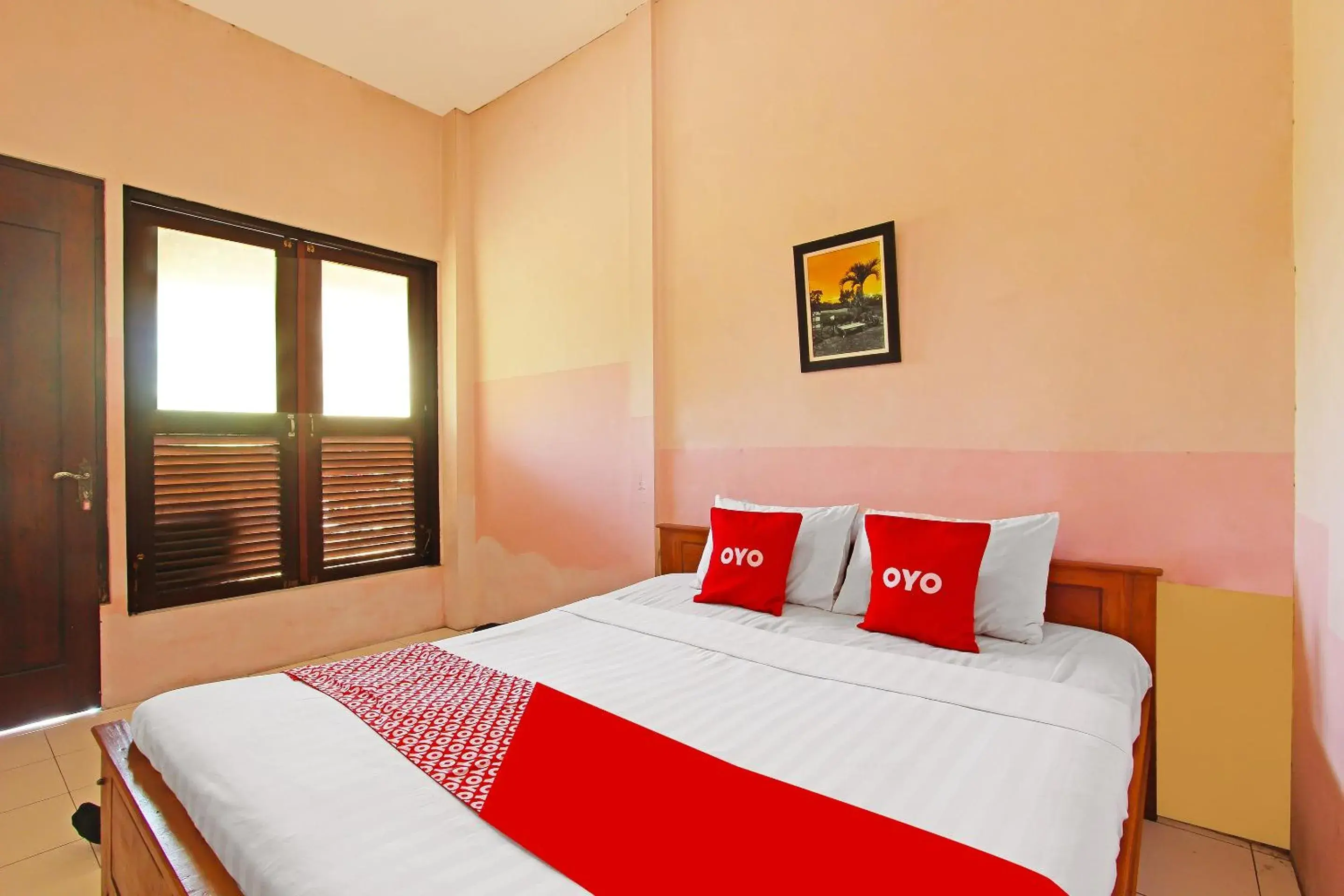 Photo of the whole room, Bed in OYO 3693 Kopi Klotok Homestay Syariah