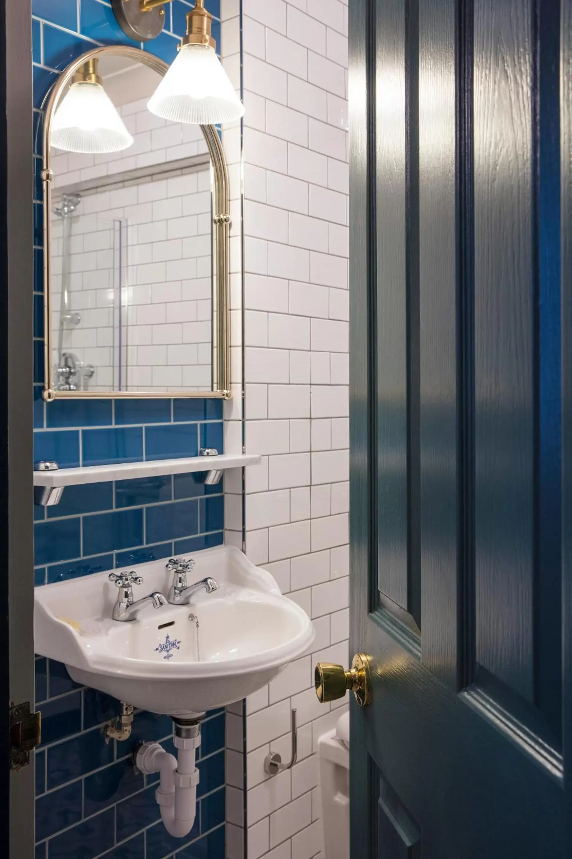 Bathroom in Hotel Cromwell Stevenage