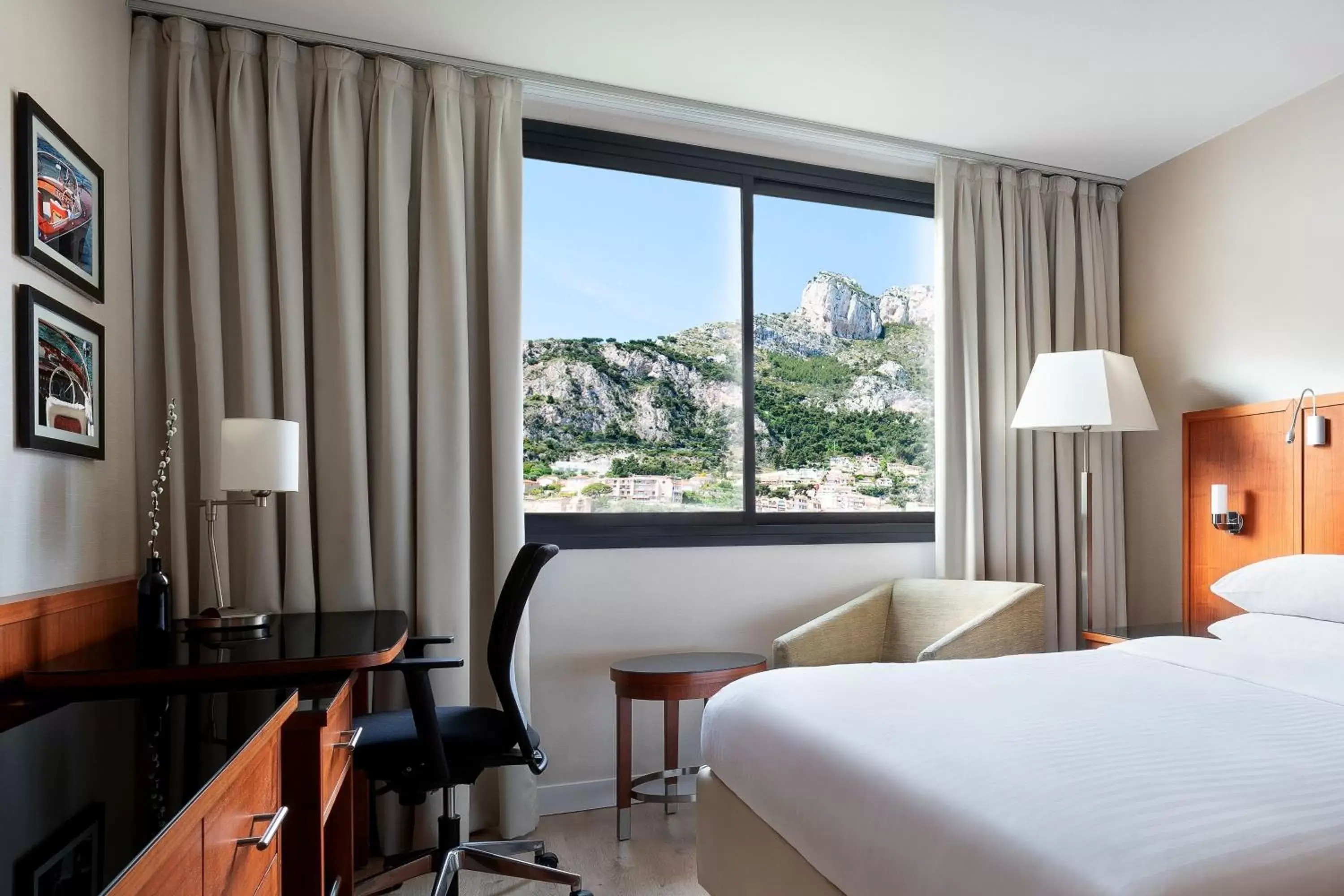 Photo of the whole room, Mountain View in Riviera Marriott Hotel La Porte De Monaco