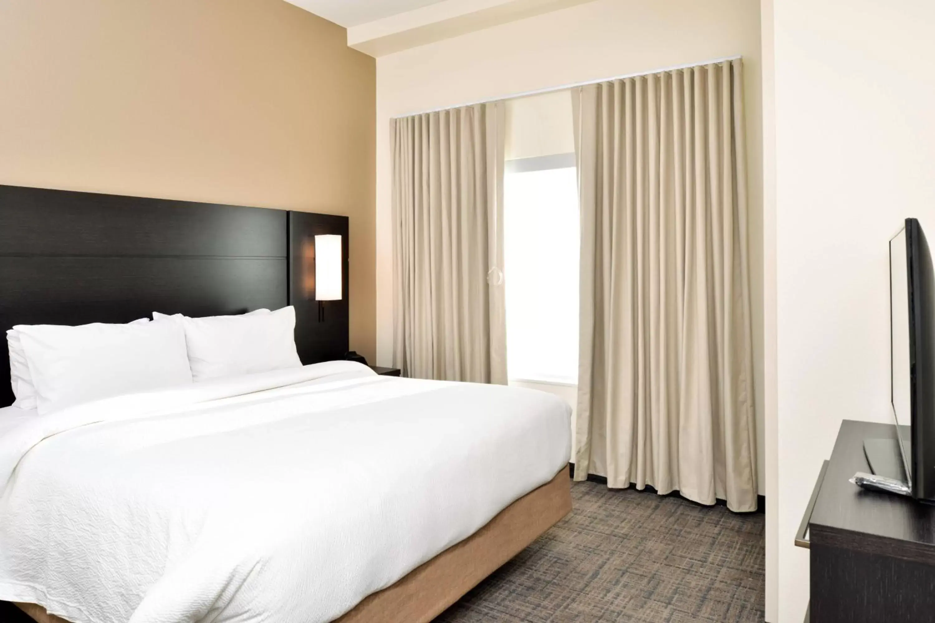 Bedroom, Bed in Residence Inn by Marriott Bakersfield West