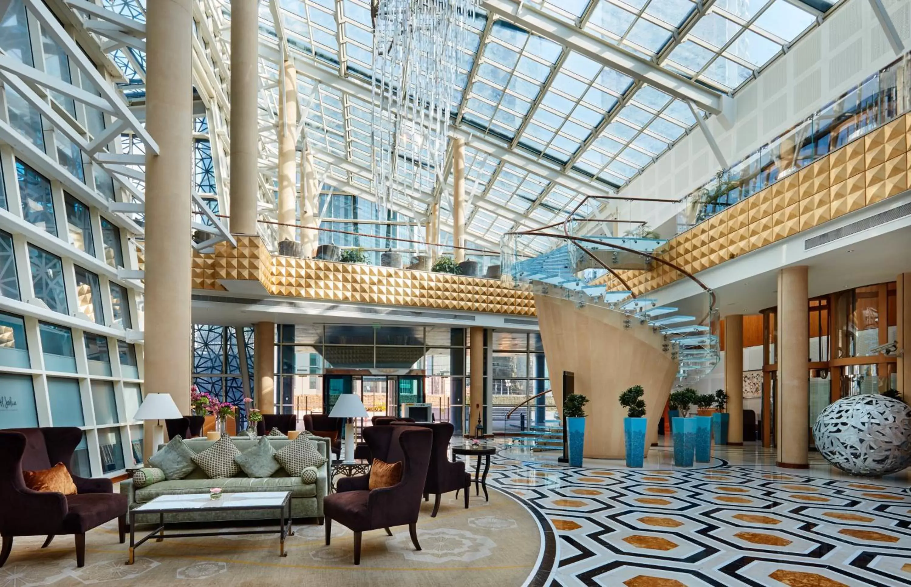Lobby or reception, Restaurant/Places to Eat in InterContinental Doha The City, an IHG Hotel