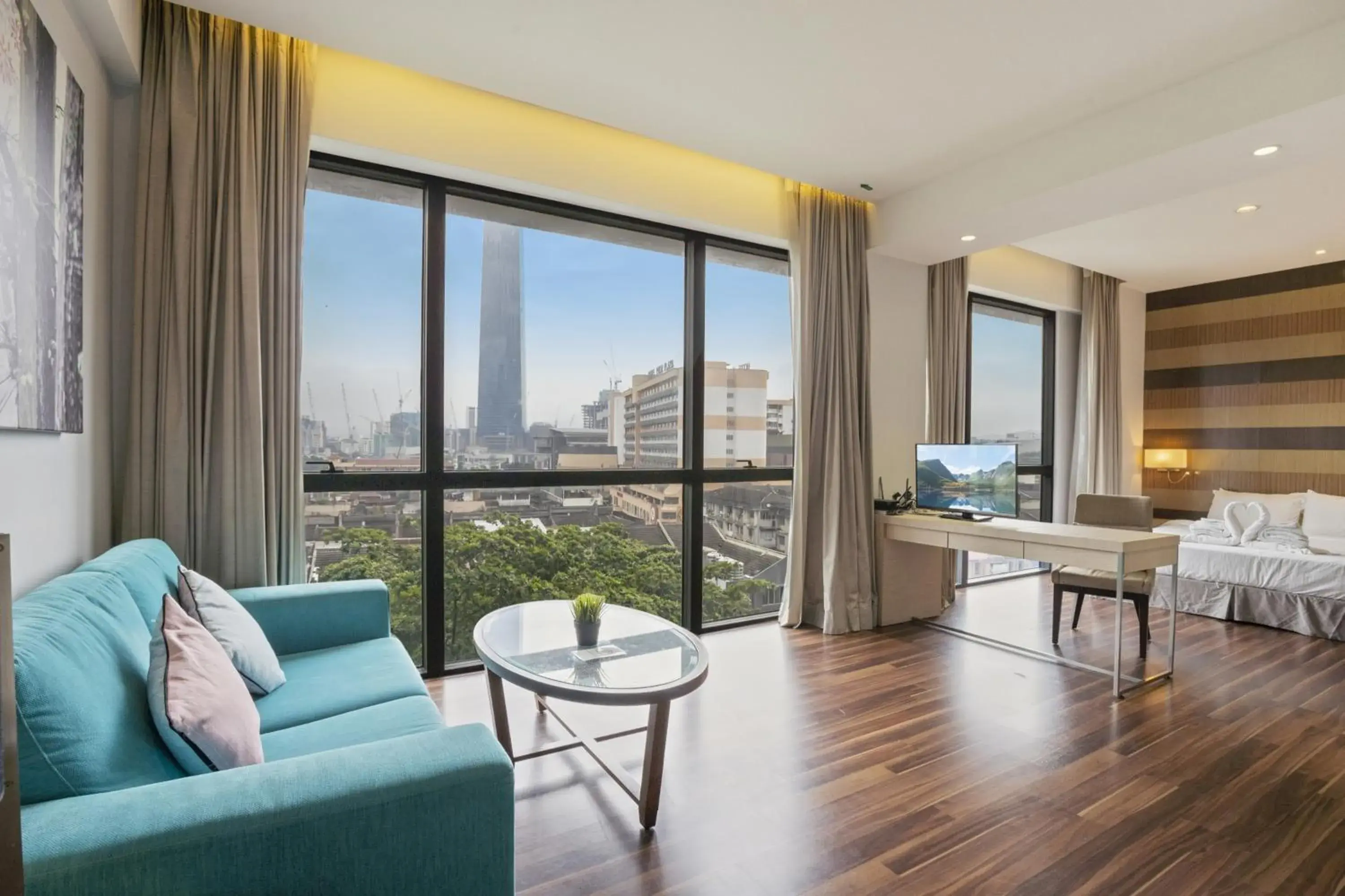 Bedroom, Seating Area in Greystone Haus D Majestic Place