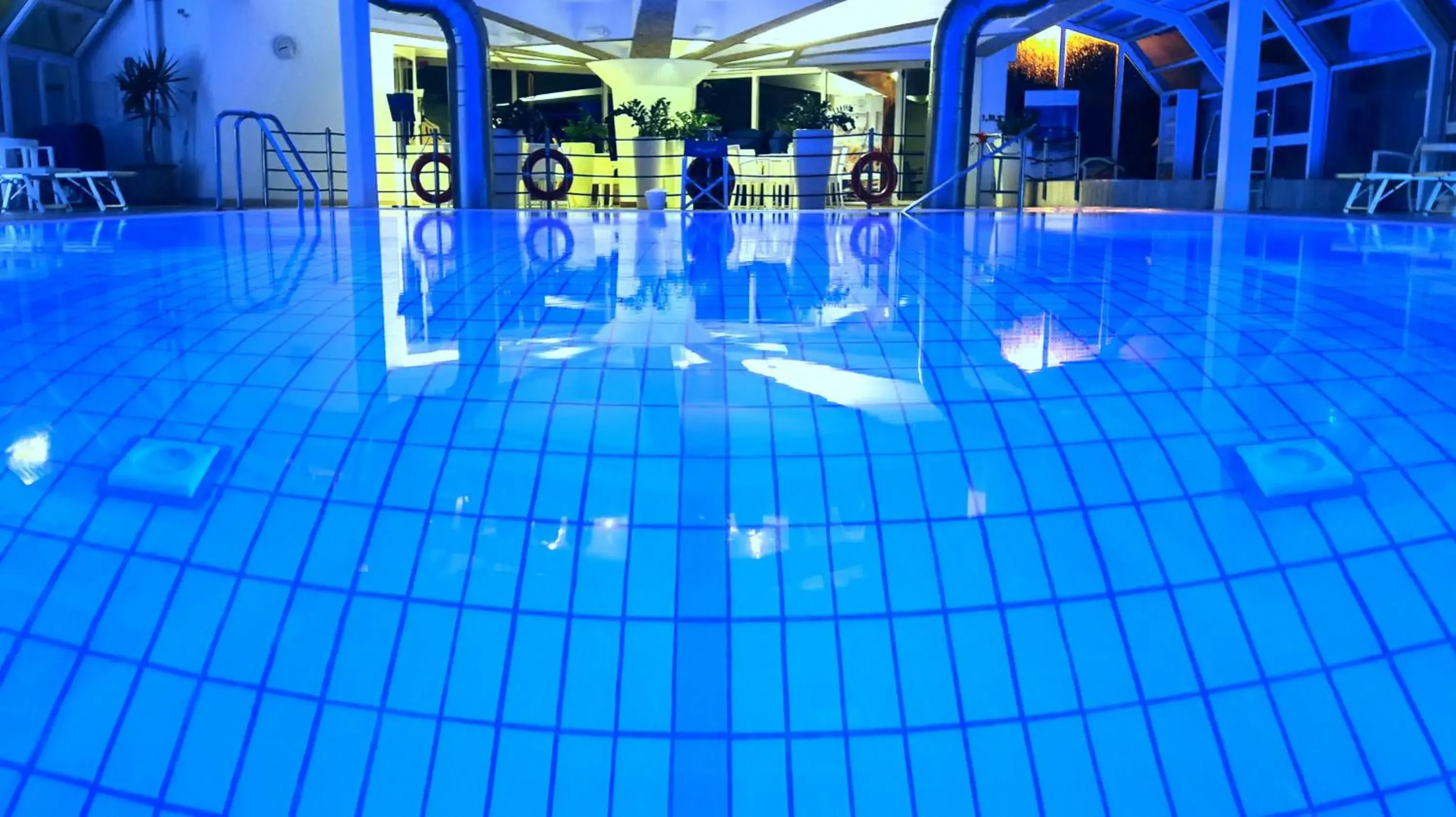 Swimming Pool in Hotel Atlantic