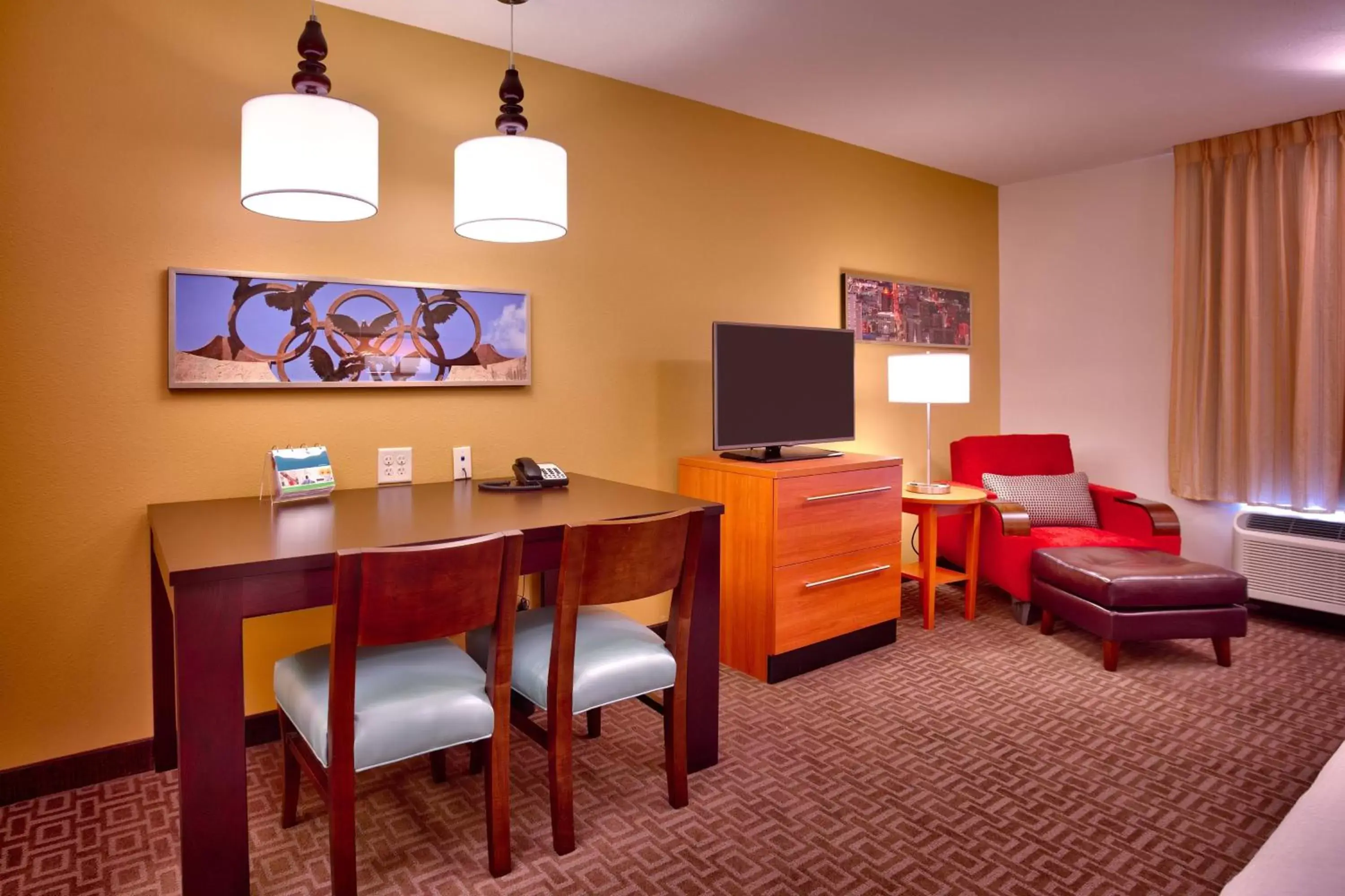 Living room, TV/Entertainment Center in TownePlace Suites by Marriott Salt Lake City-West Valley