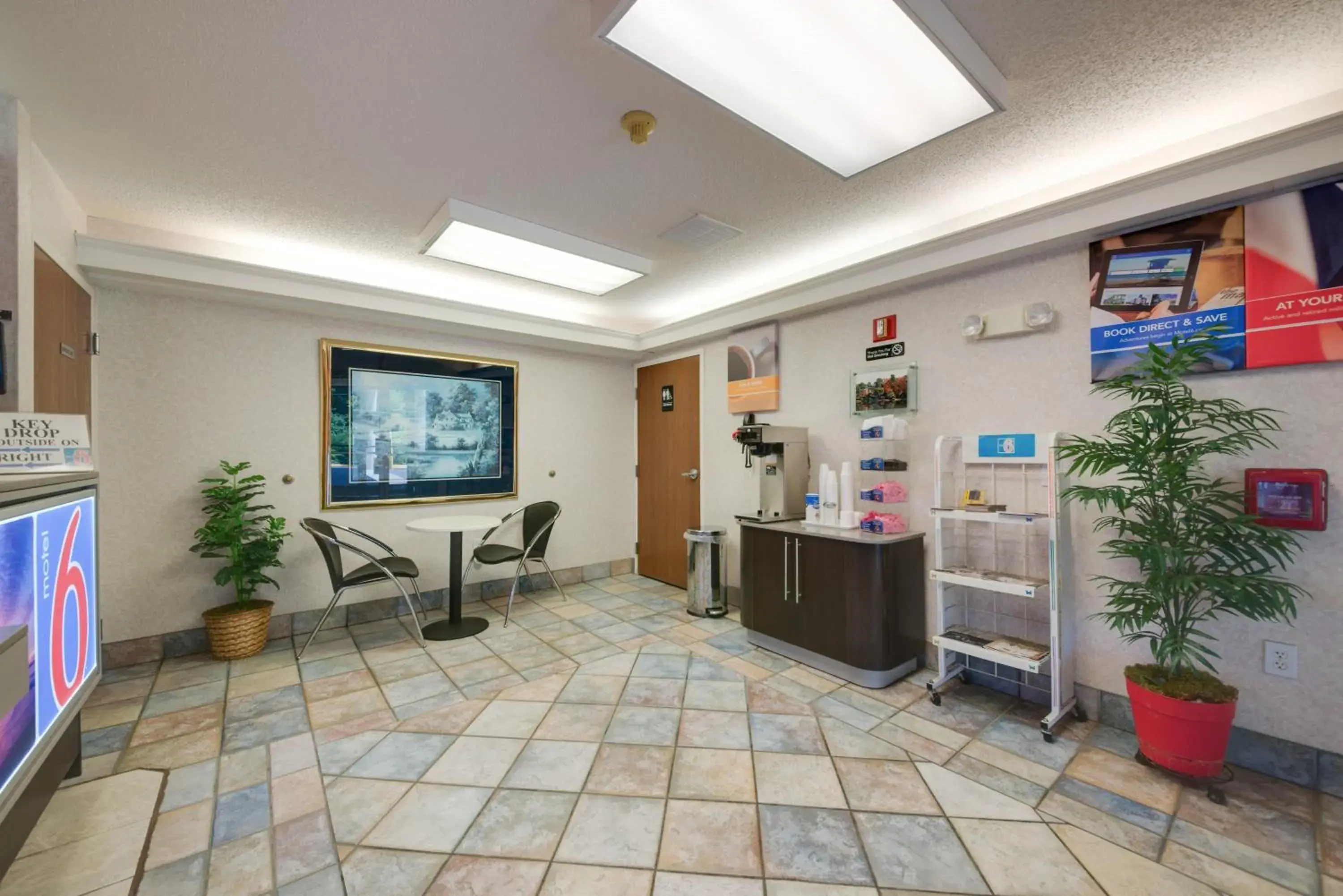 Lobby or reception in Motel 6-Statesville, NC Lobby or reception in Motel 6-Statesville, NC