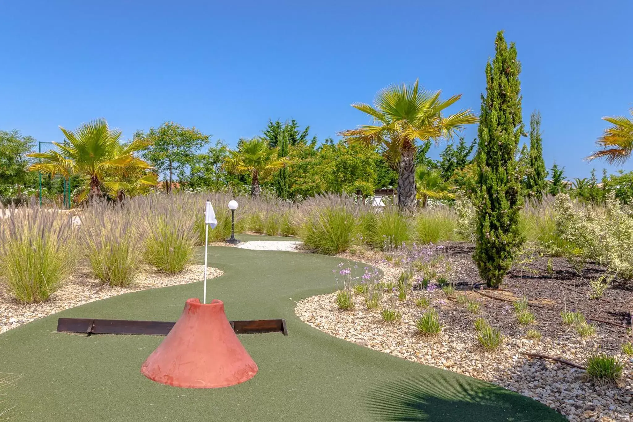 Minigolf in Aldeia Azul Resort