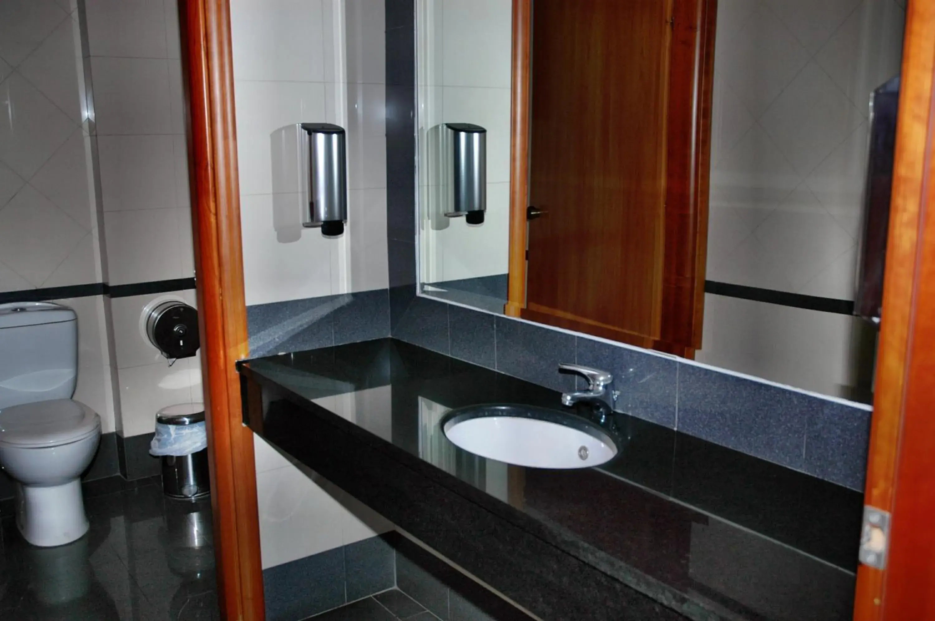 Bathroom in Hotel Elena