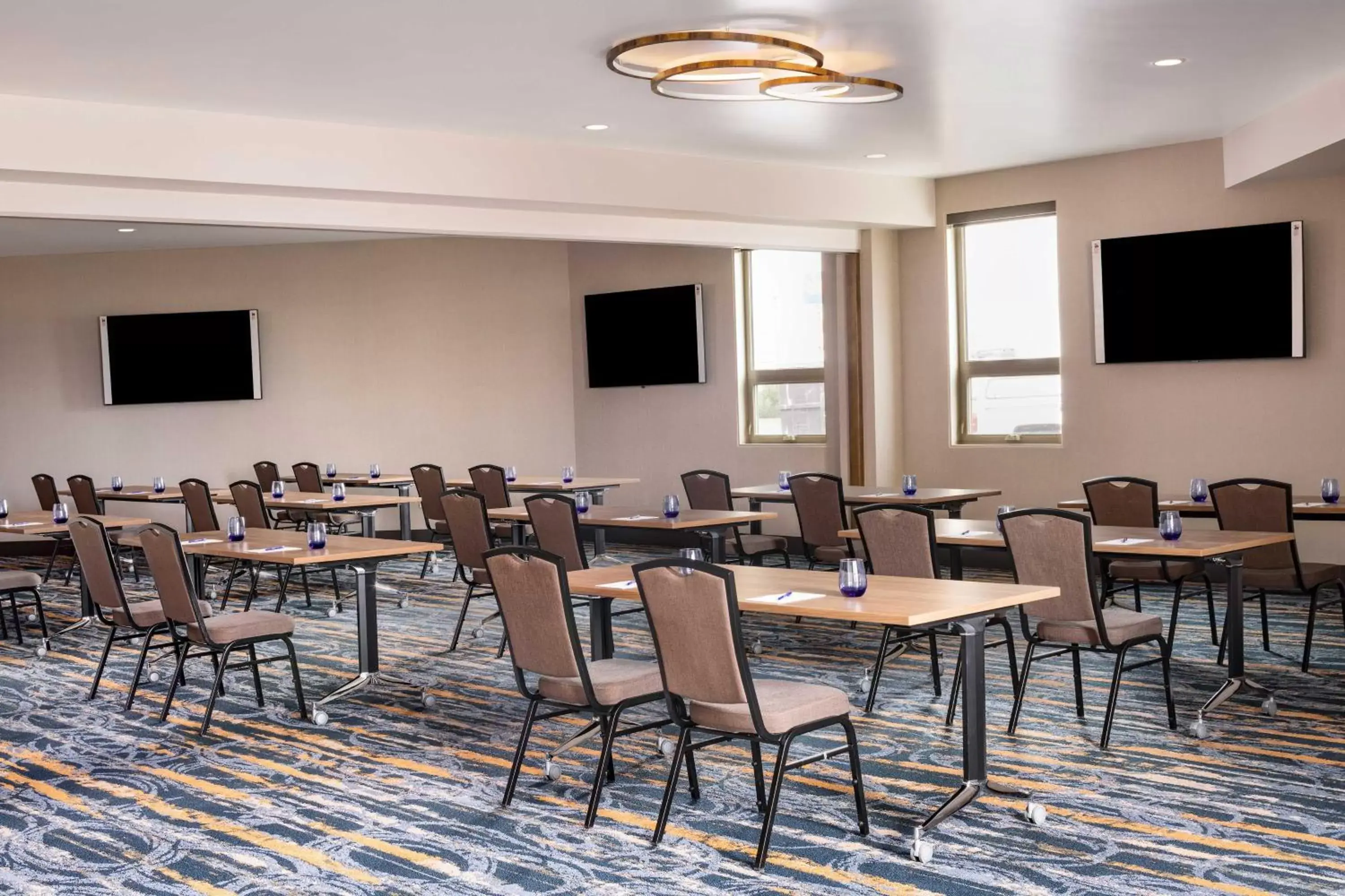 Meeting/conference room in Delta Hotels by Marriott Grande Prairie Airport